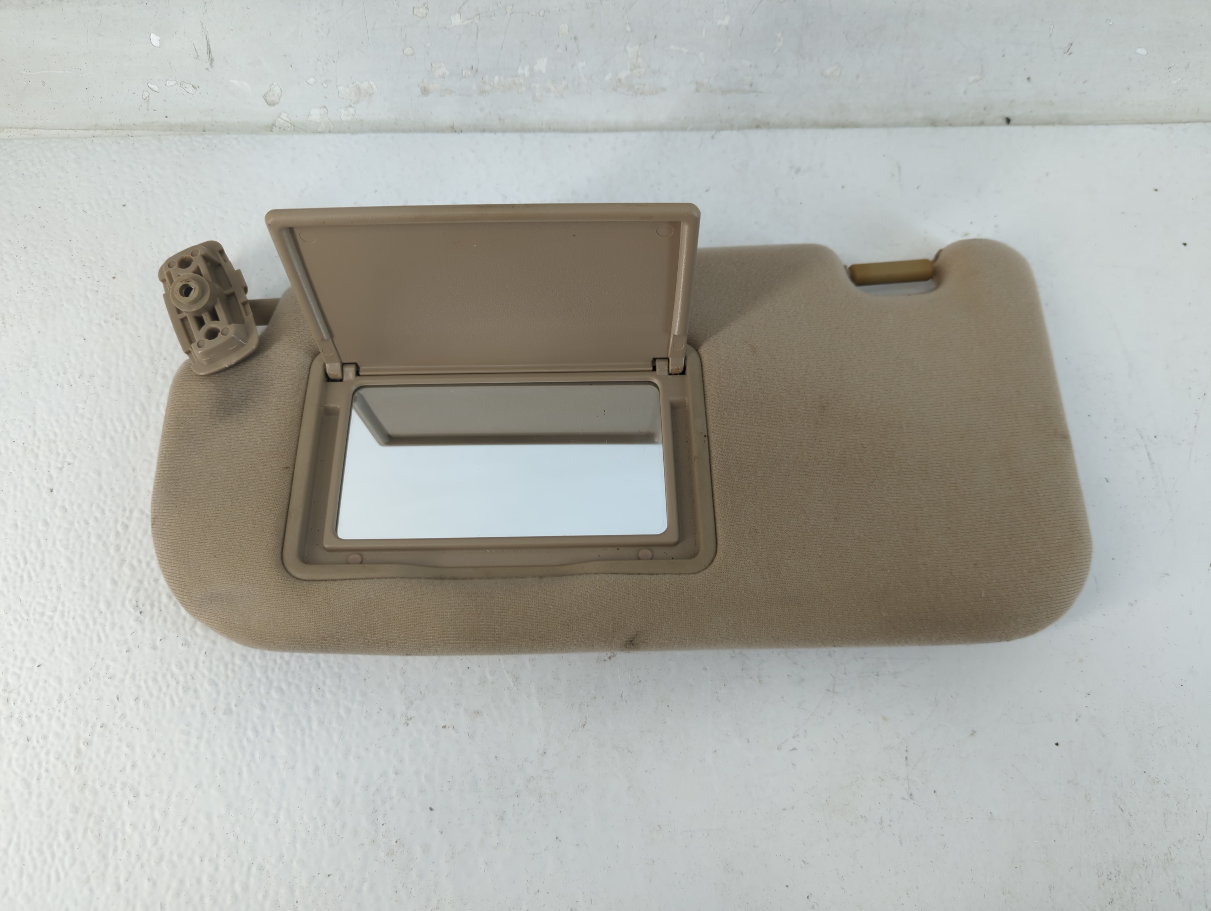 Picture of 2005-2010 Kia Sportage Passenger Sun Visor Mirror Right Sunvisor Beige 1048037