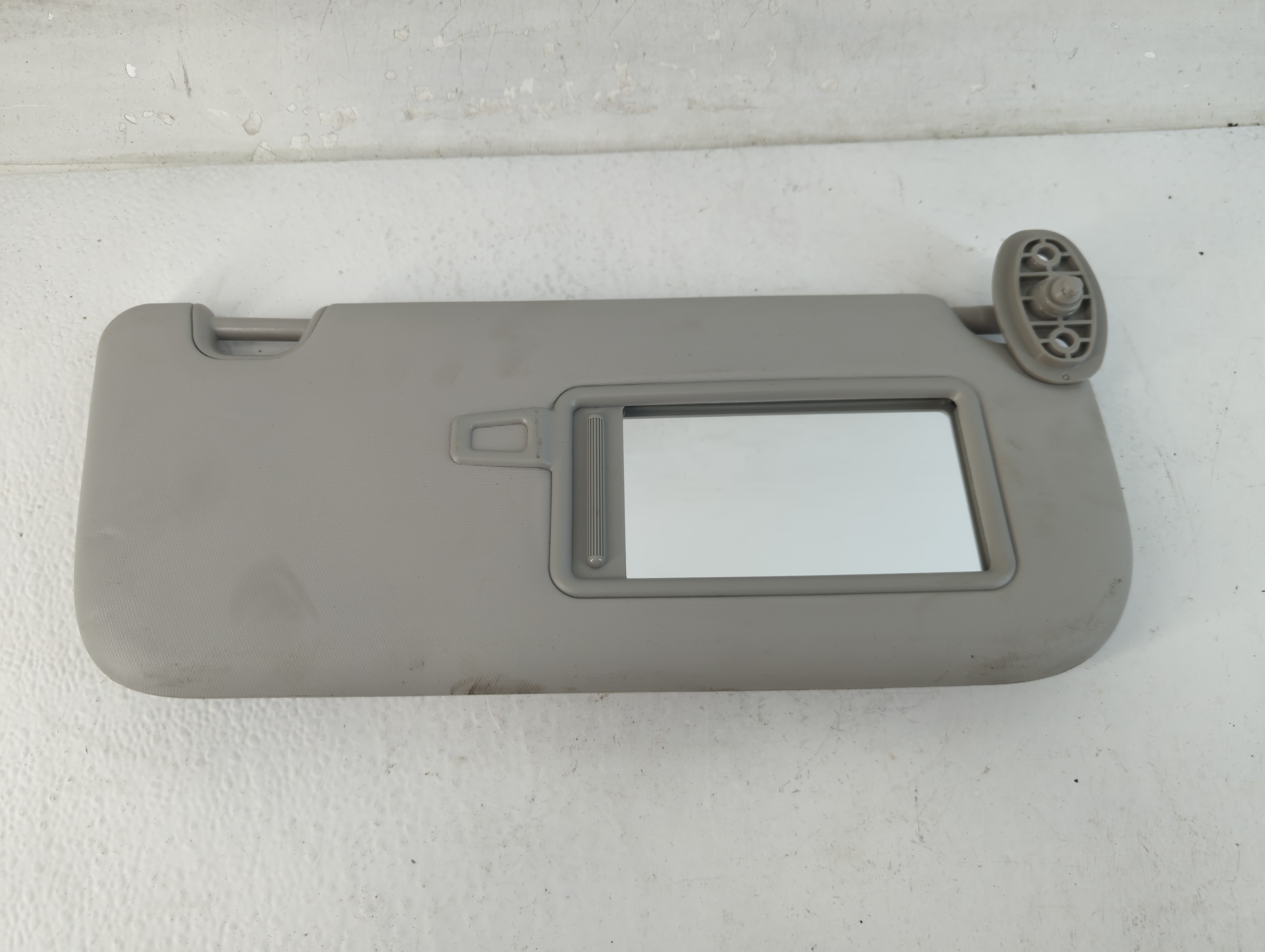 2014-2019 Kia Soul Passenger Sun Visor Mirror Right Sunvisor Gray 1048047 - Oemusedautoparts1.com