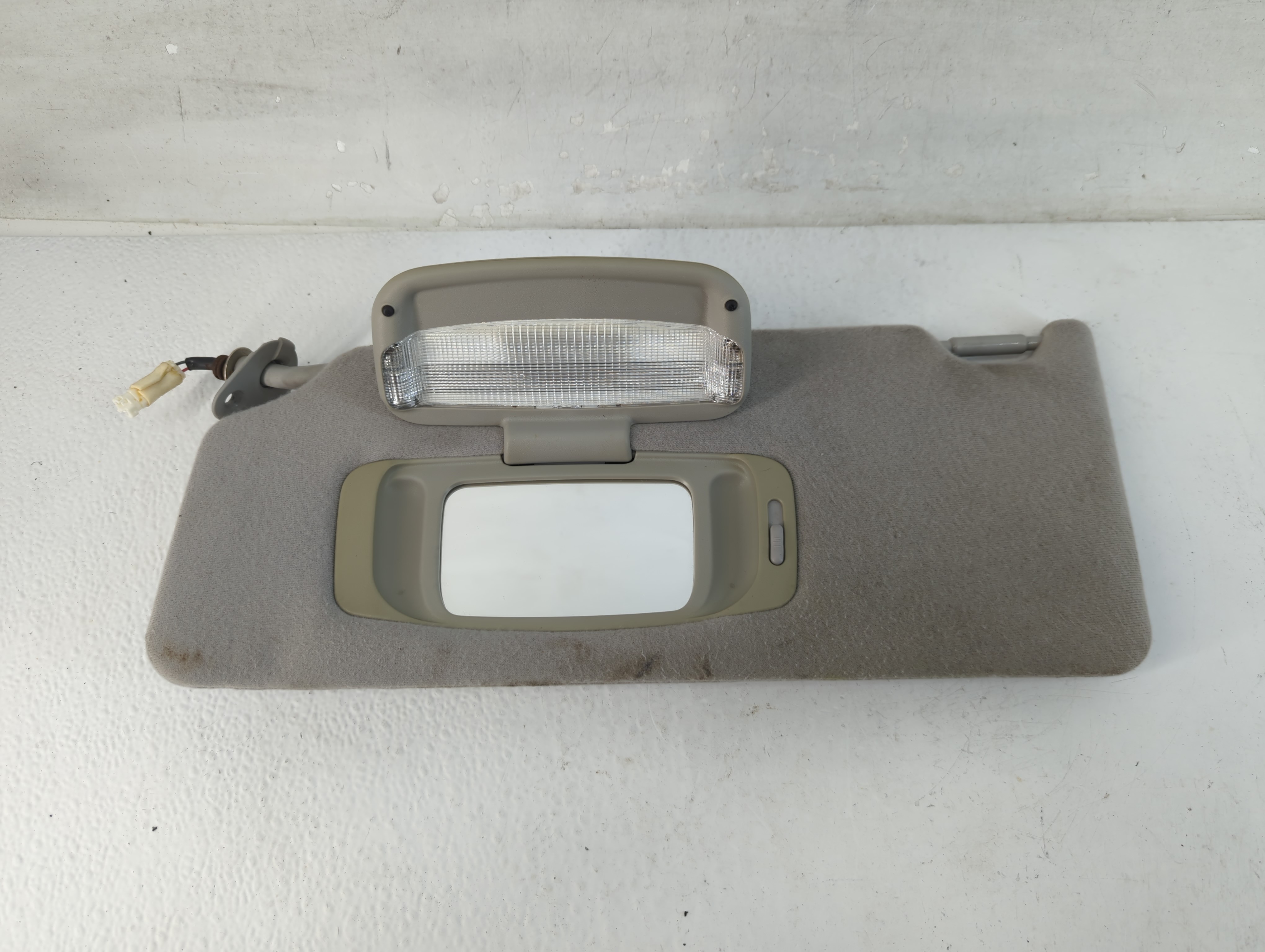 2005-2012 Toyota Avalon Driver Sun Visor Mirror Left Sunvisor Grey 1048077 - Oemusedautoparts1.com