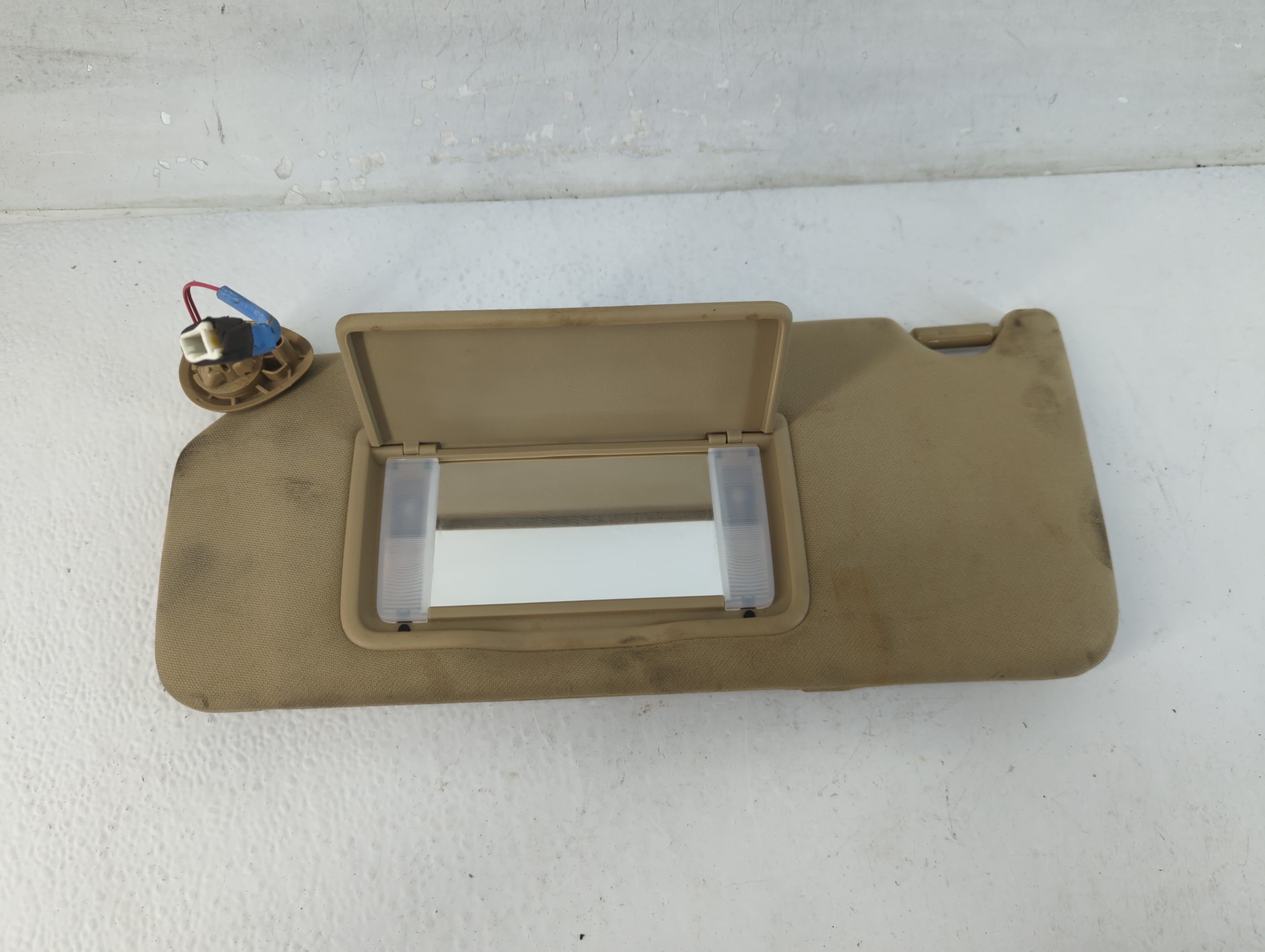 Picture of 2008-2009 Honda Accord Driver Sun Visor Mirror Left Sunvisor Beige 1048094