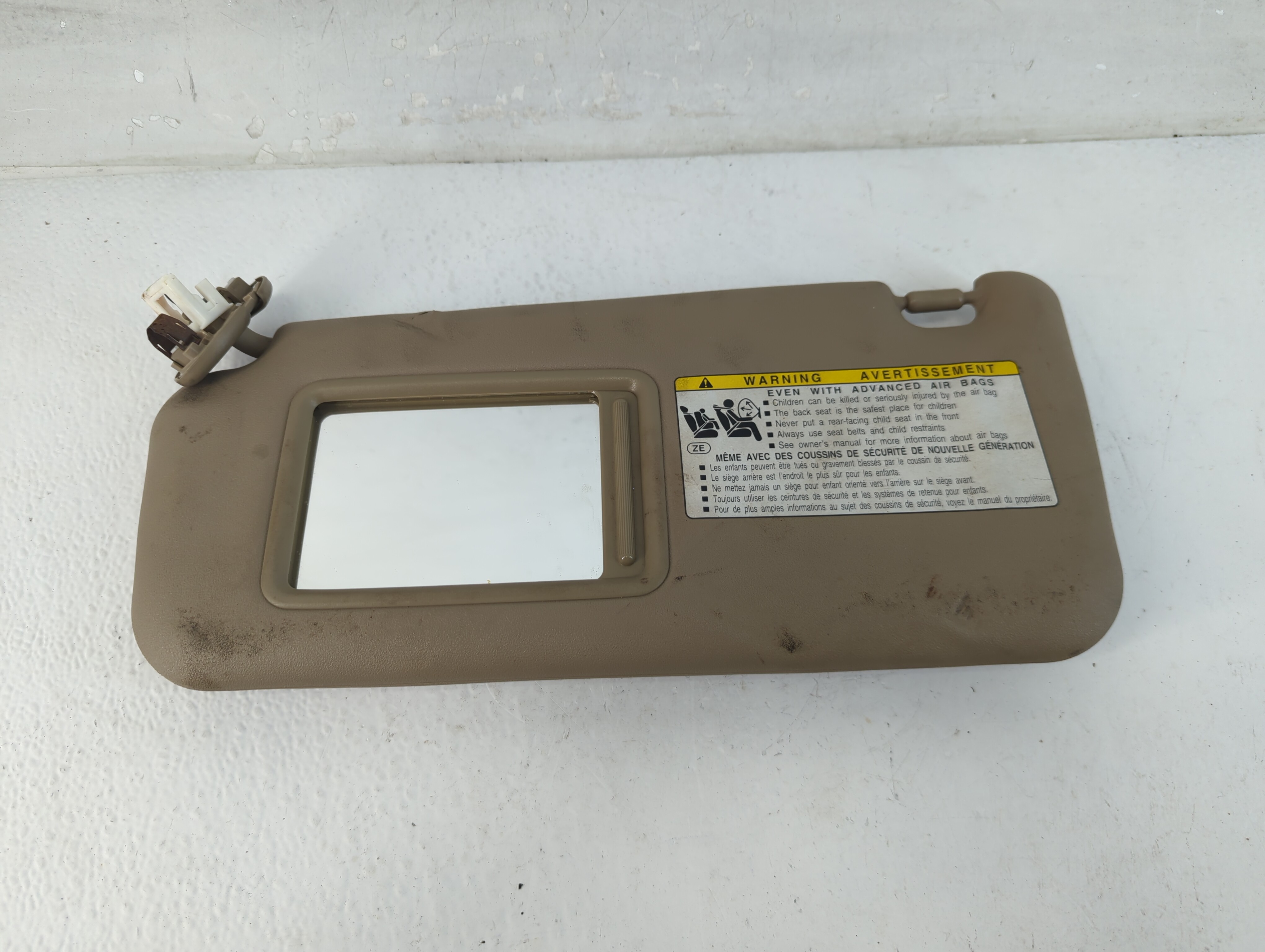 2010-2014 Toyota Rav4 Driver Sun Visor Mirror Left Sunvisor Beige 1048096 - Oemusedautoparts1.com
