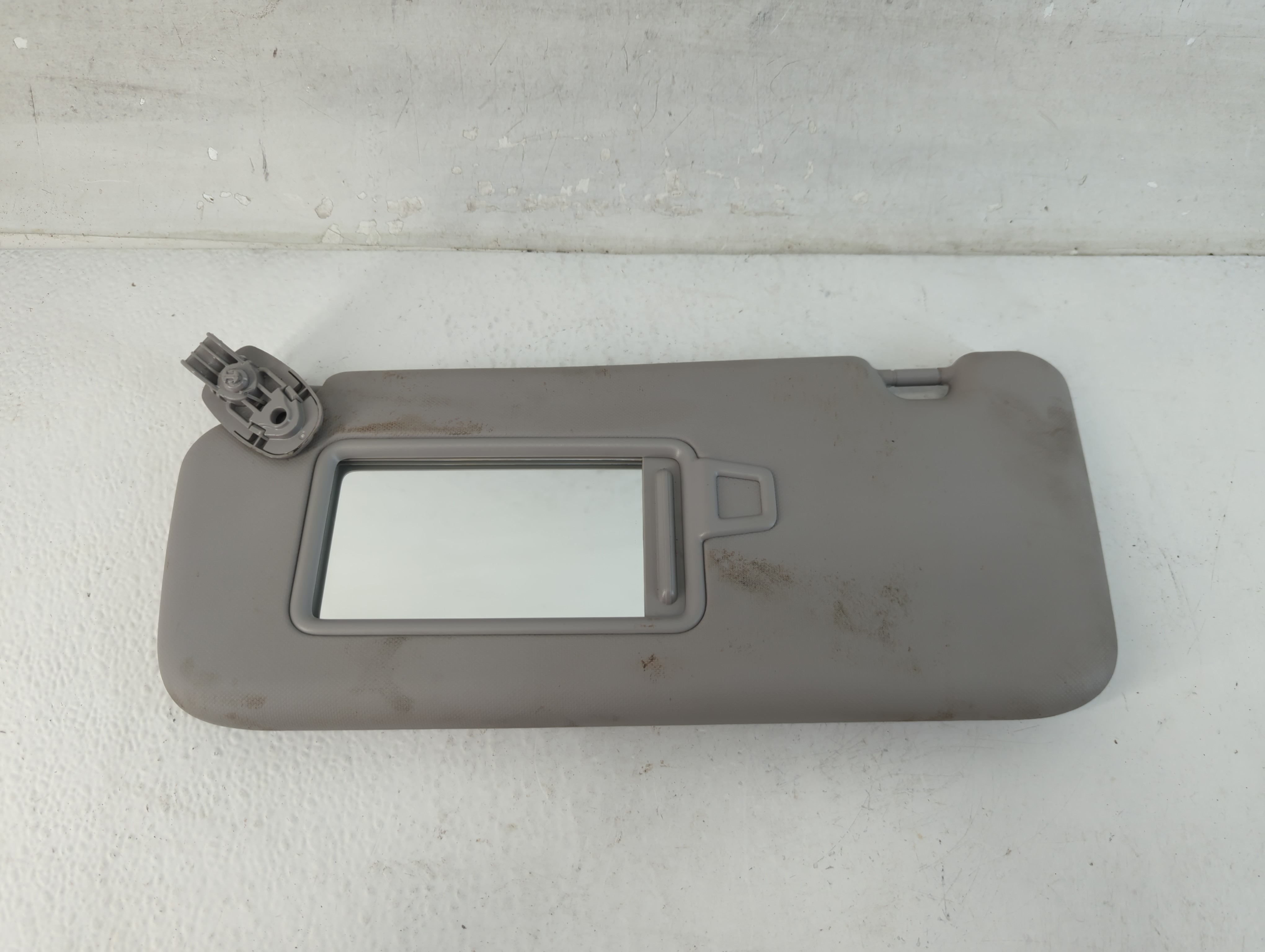 2018-2021 Hyundai Kona Driver Sun Visor Mirror Left Sunvisor Gray 1048106 - Oemusedautoparts1.com
