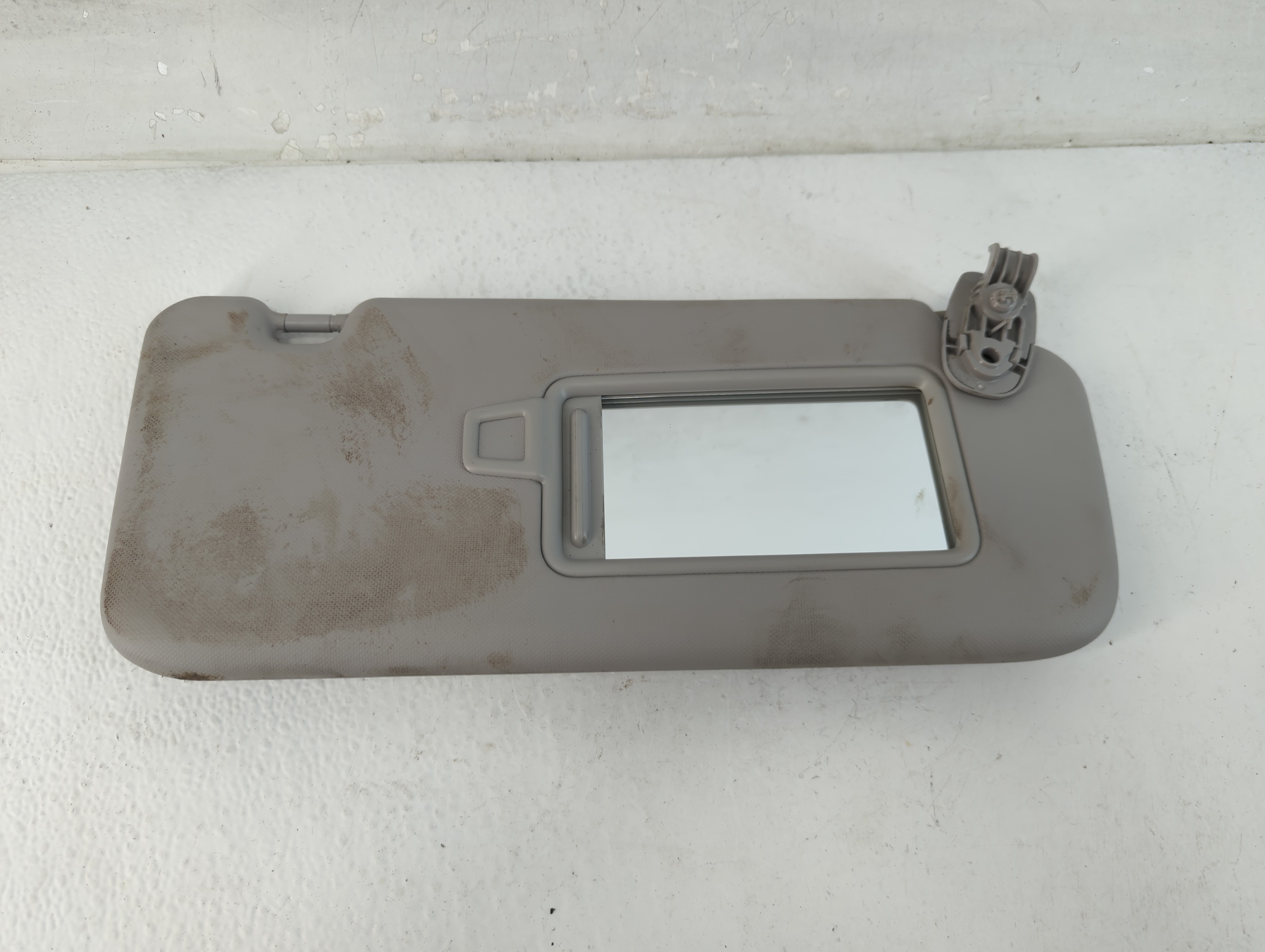 2018-2021 Hyundai Kona Driver Sun Visor Mirror Left Sunvisor Gray 1048107 - Oemusedautoparts1.com