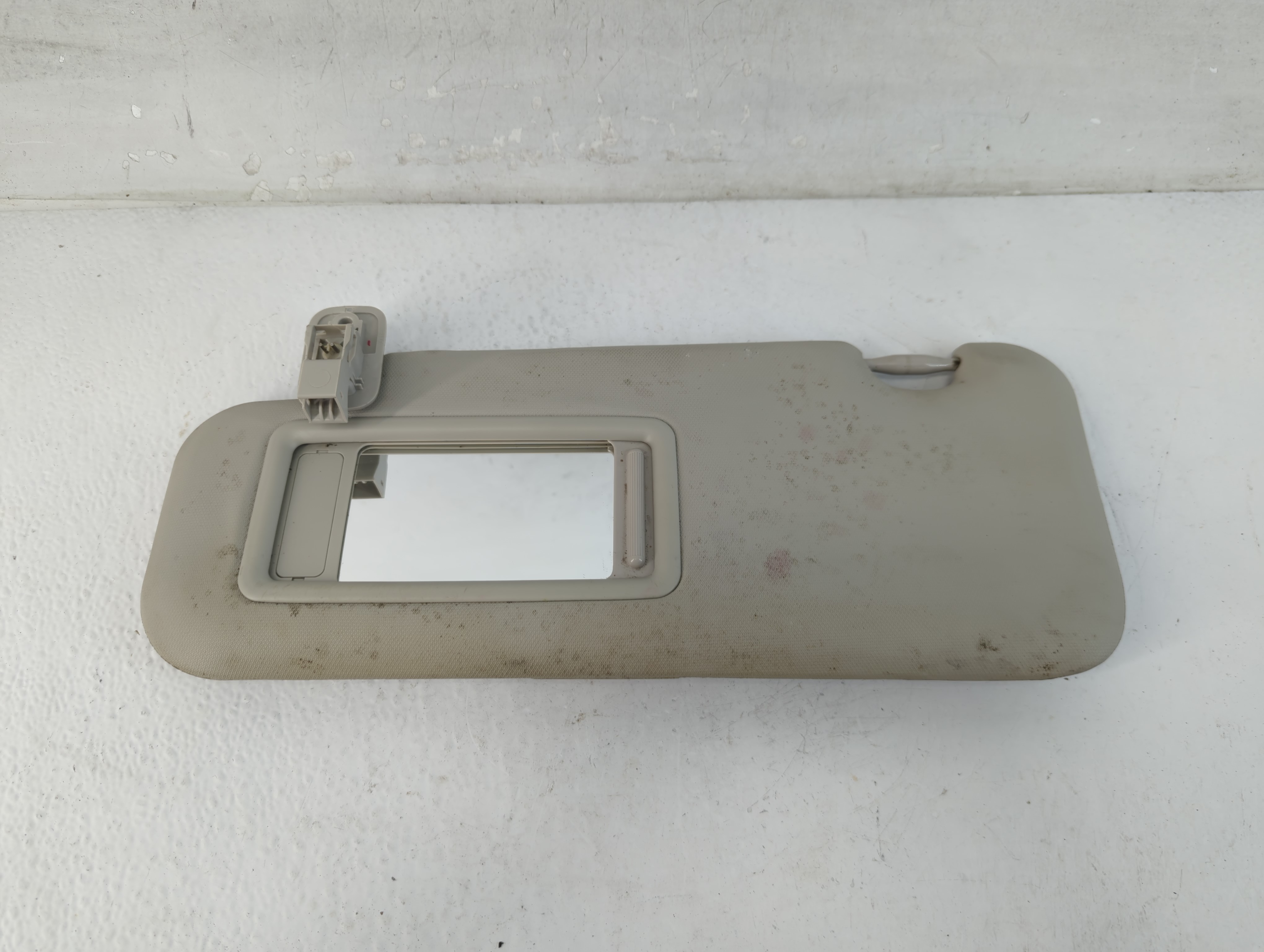 2014-2017 Mazda 6 Passenger Sun Visor Mirror Right Sunvisor Ivory 1048113 - Oemusedautoparts1.com
