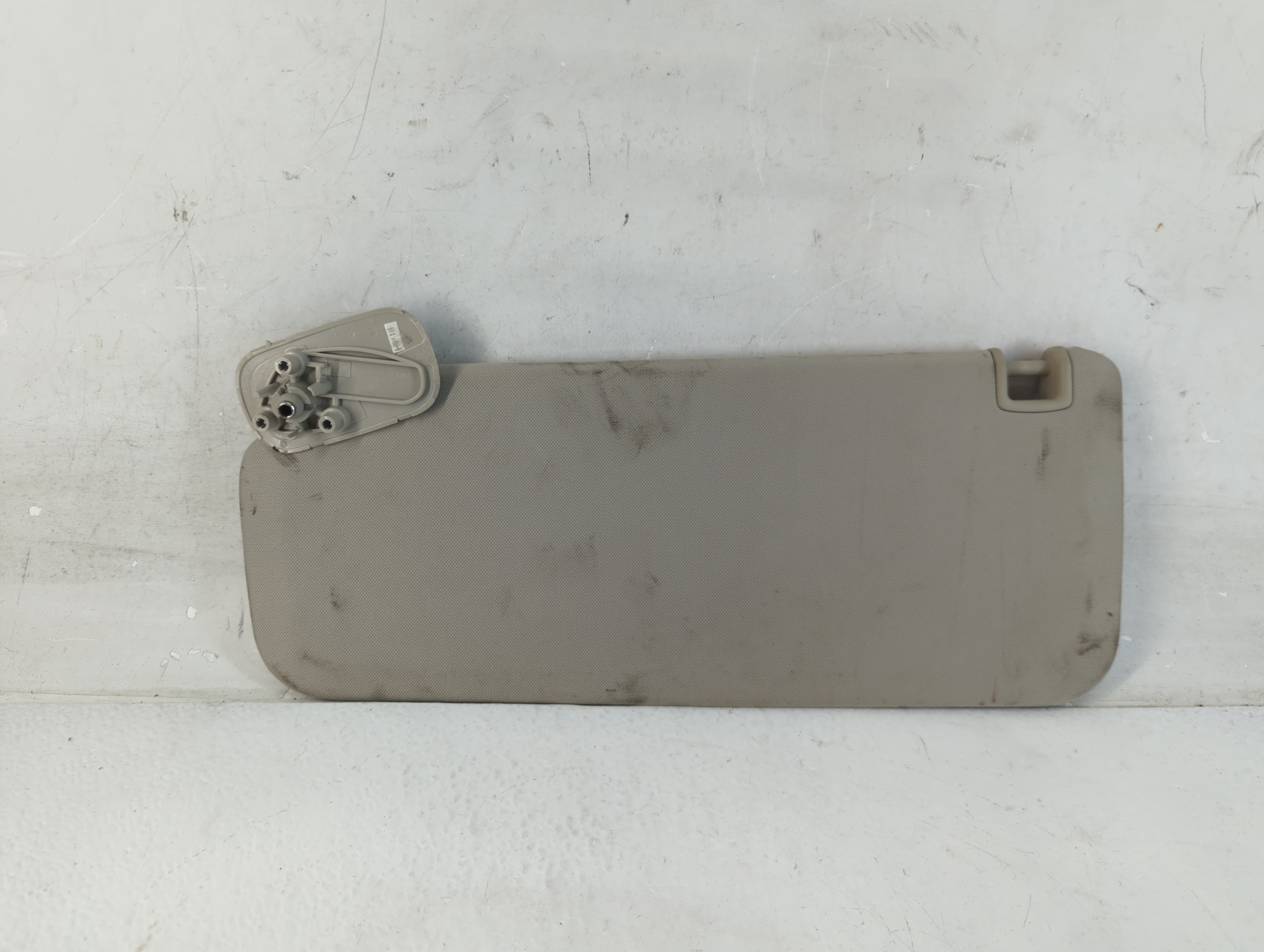 2007-2013 Chevrolet Silverado 1500 Driver Sun Visor Mirror Left Sunvisor 1048114 - Oemusedautoparts1.com