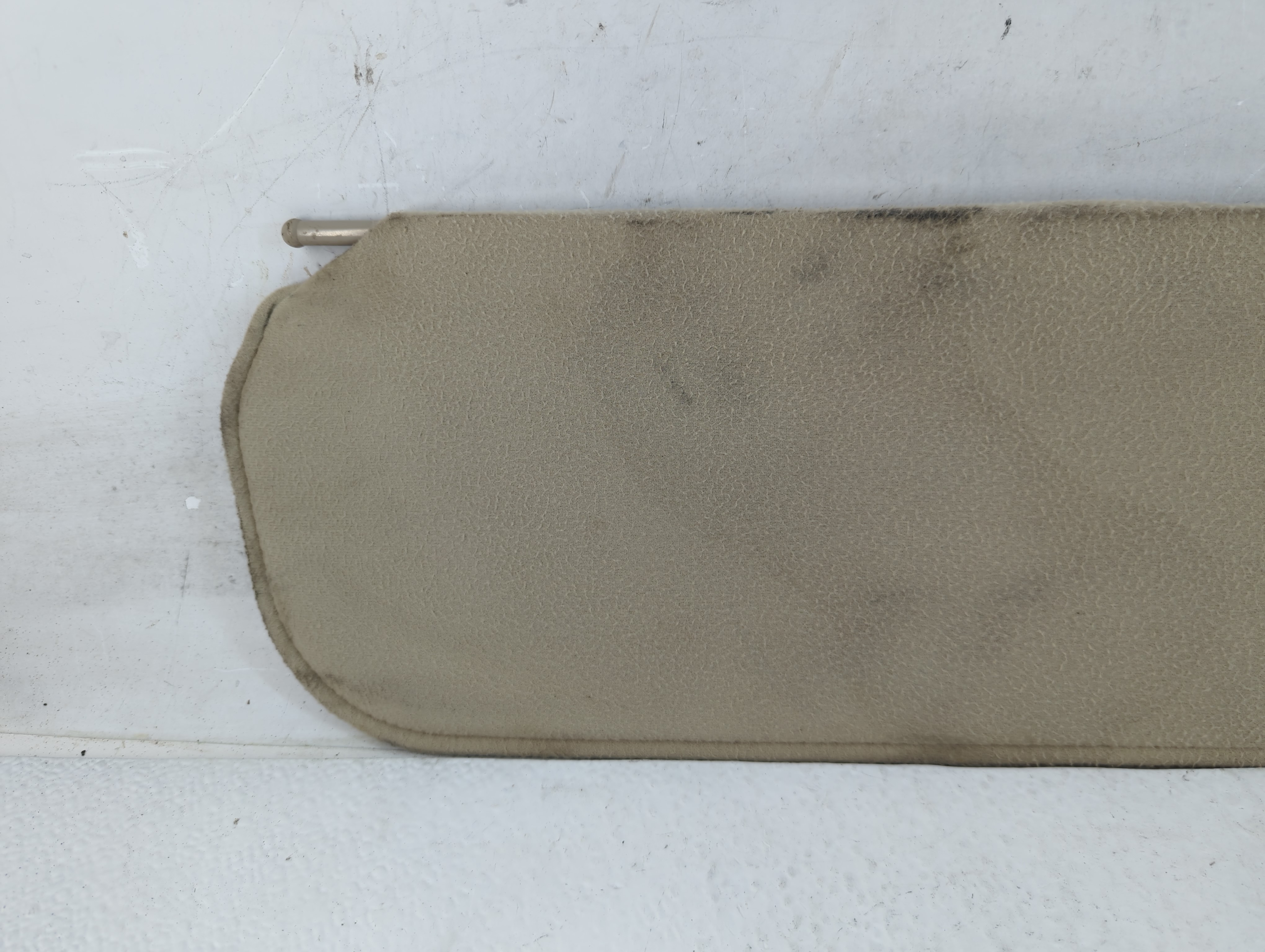 2007 Hummer H2 Passenger Sun Visor Mirror Right Sunvisor Beige 1048119 - Oemusedautoparts1.com