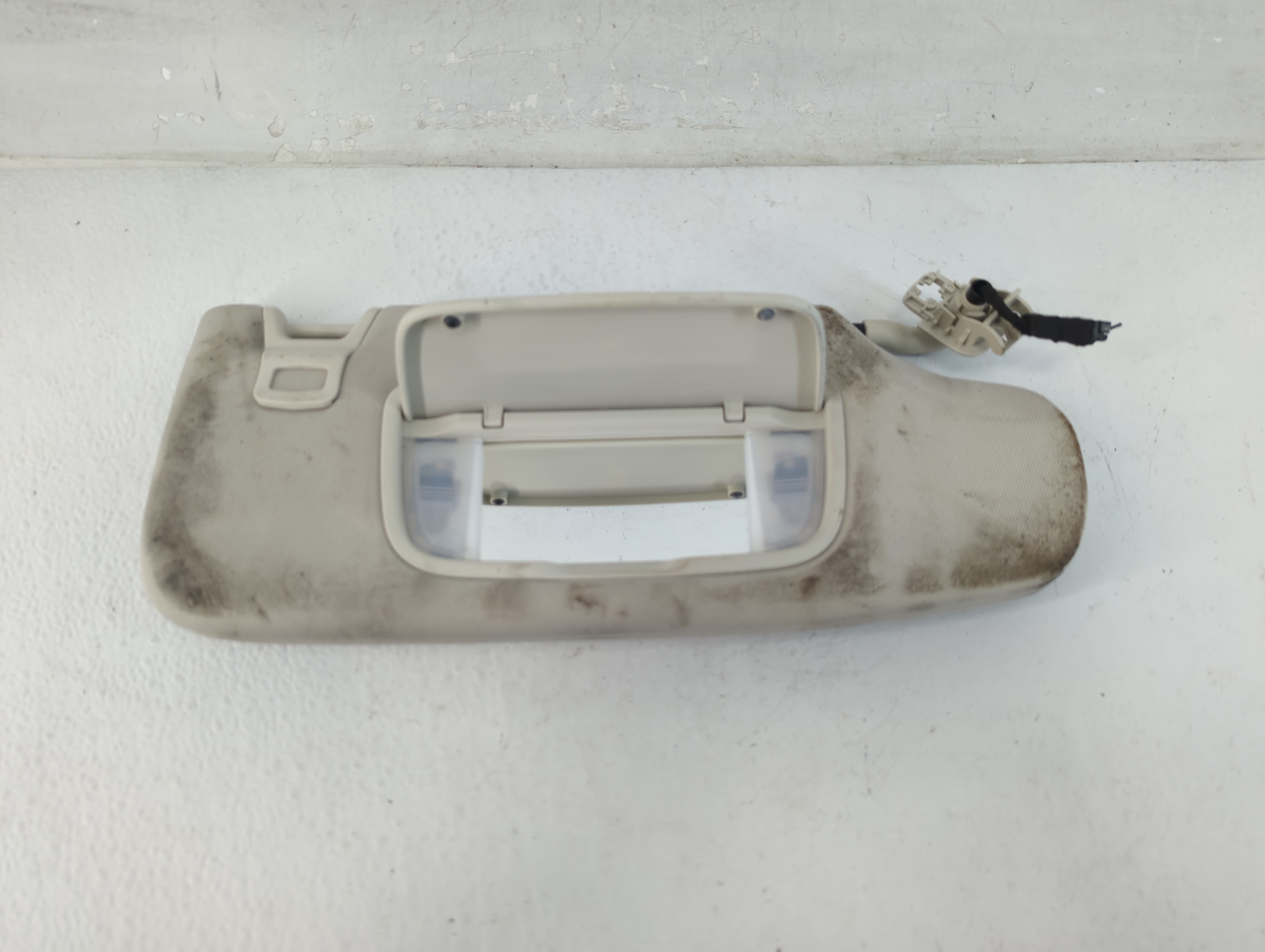2015-2020 Ford Edge Passenger Sun Visor Mirror Right Sunvisor Gray 1048125 - Oemusedautoparts1.com