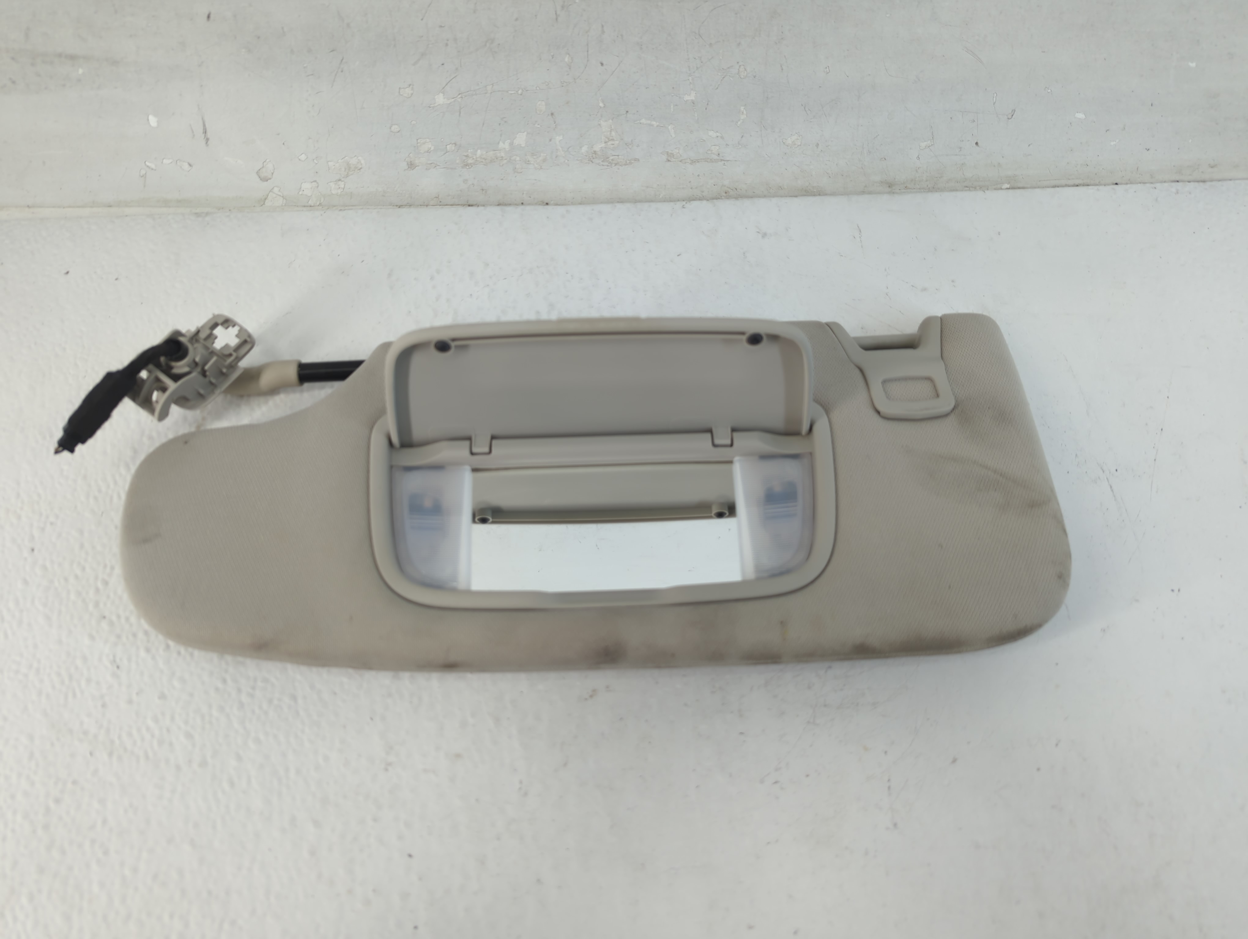 2015-2016 Ford Fusion Driver Sun Visor Mirror Left Sunvisor Ivory 1048126 - Oemusedautoparts1.com