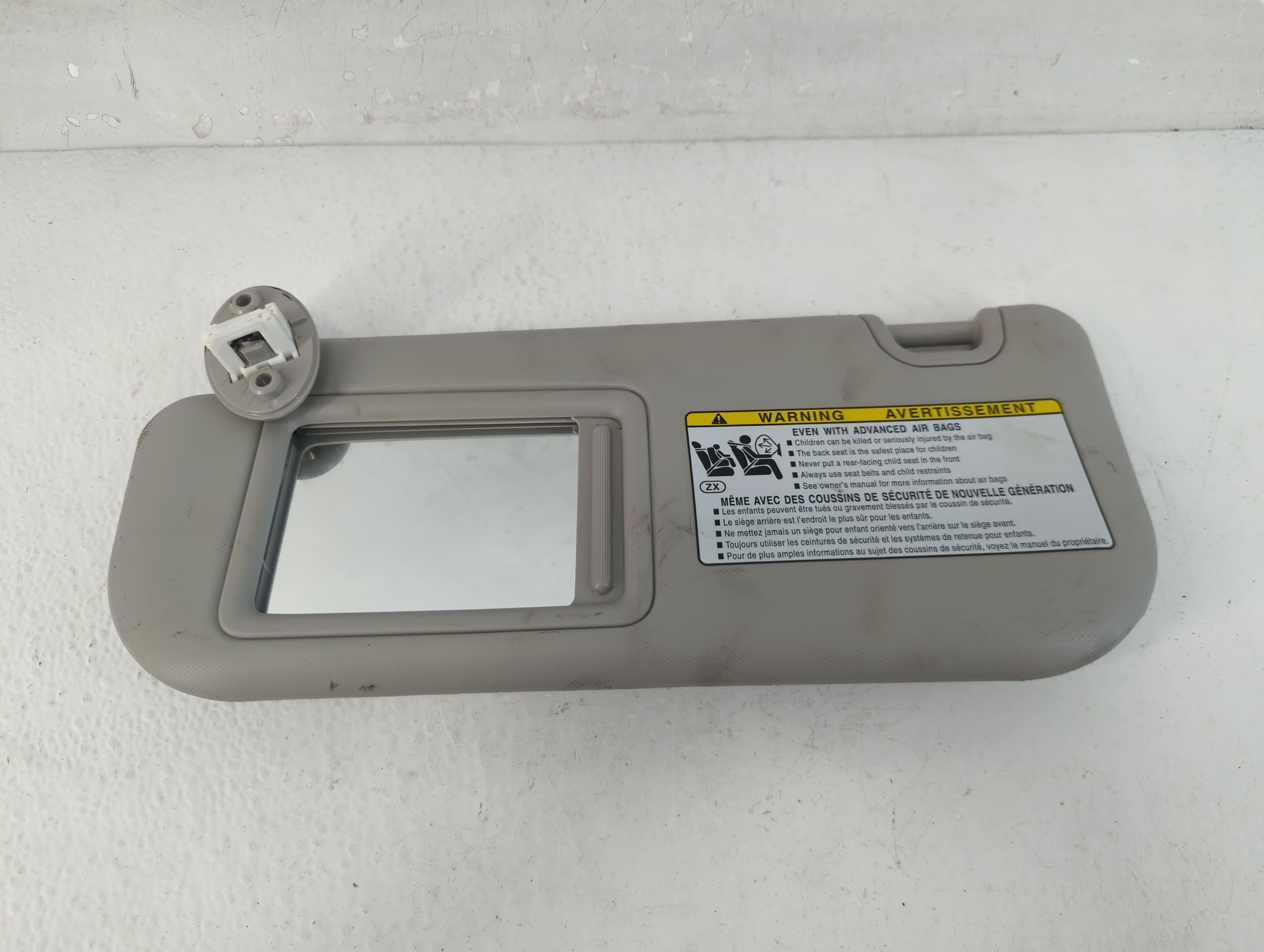 Picture of 2019-2022 Toyota Rav4 Driver Sun Visor Mirror Left Sunvisor Gray 1048141