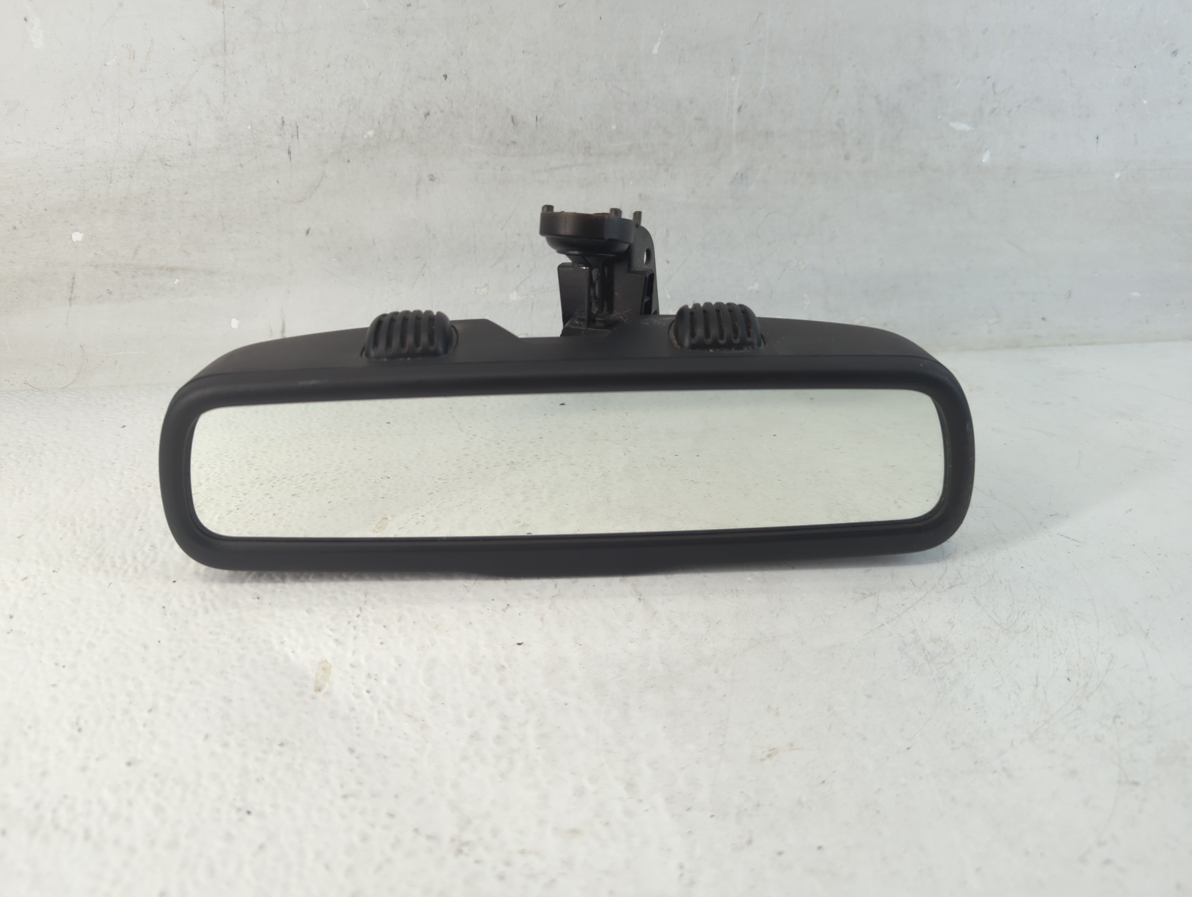 2015-2017 Chrysler 200 Interior Rear View Mirror Oem 1048205 - Oemusedautoparts1.com