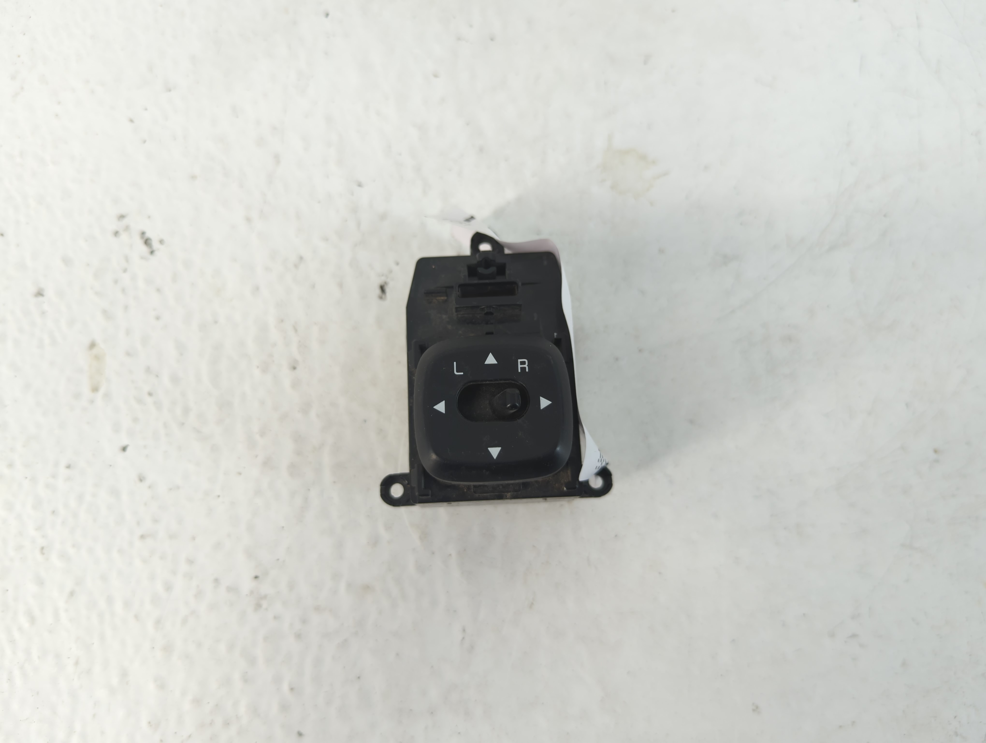 2014-2016 Kia Soul Driver Left Door Master Power Window Switch 299130674 1048251 - Oemusedautoparts1.com