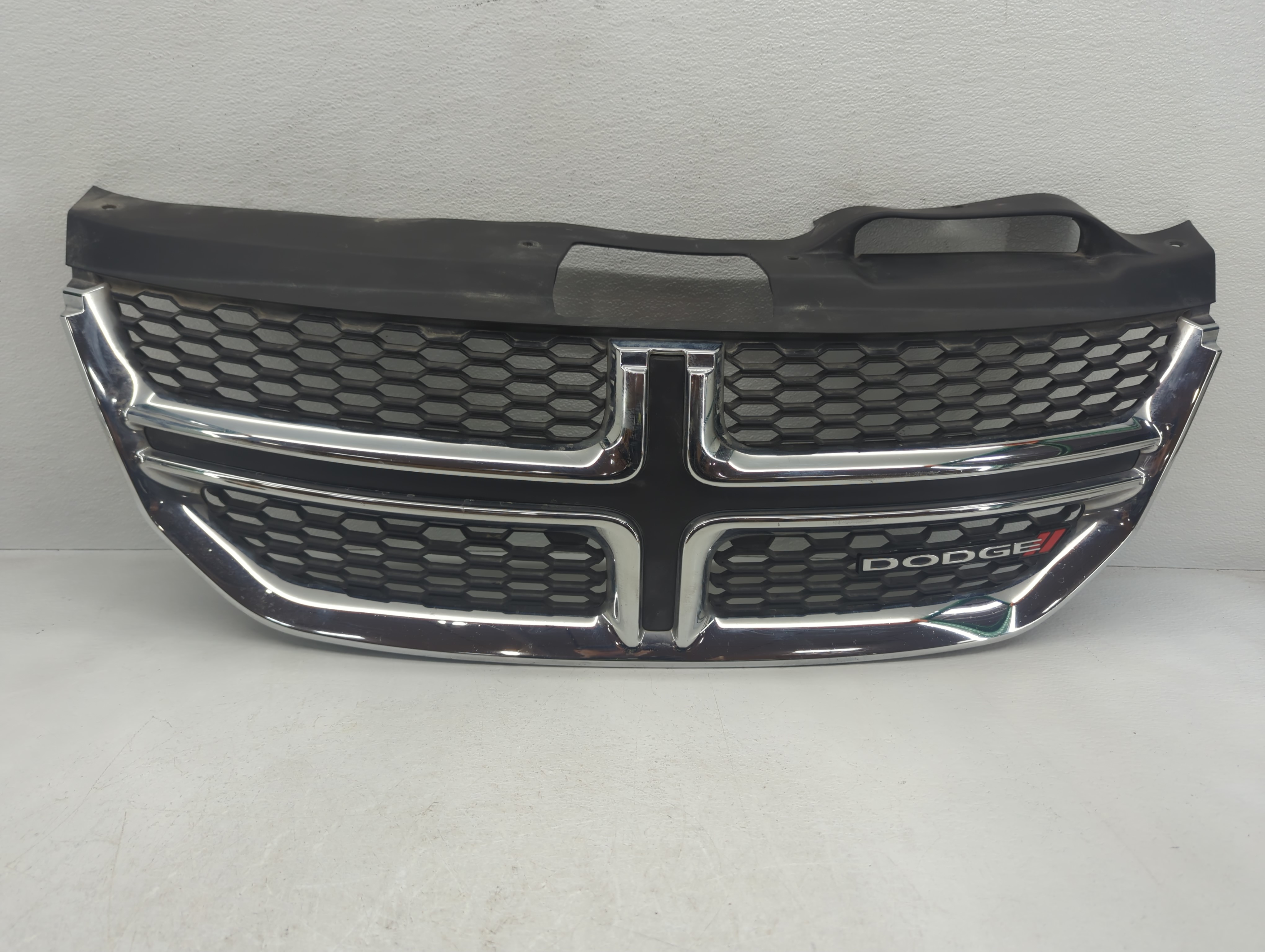 2015 Dodge Journey Front Bumper Grille Cover 1048253 - Oemusedautoparts1.com