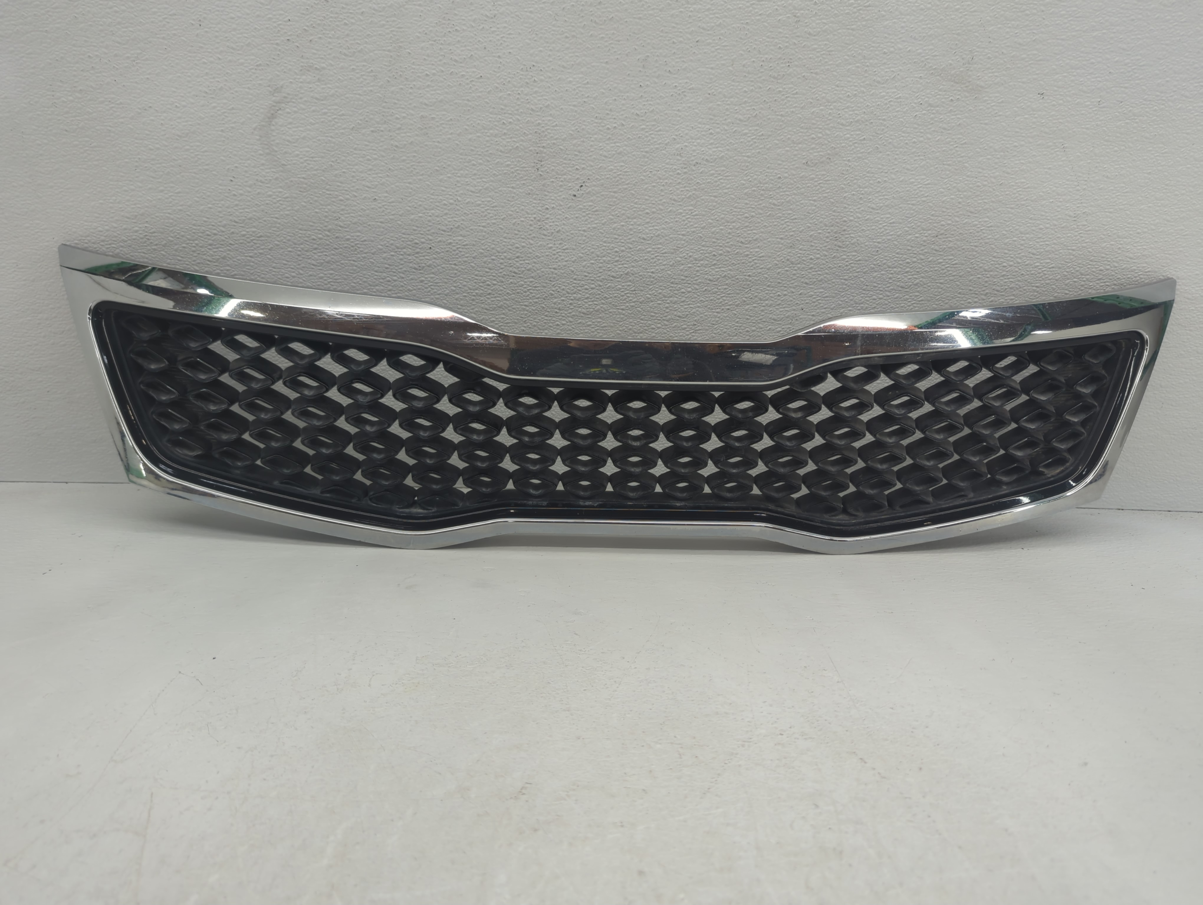 2011-2013 Kia Optima Front Bumper Grille Cover 1048254 - Oemusedautoparts1.com