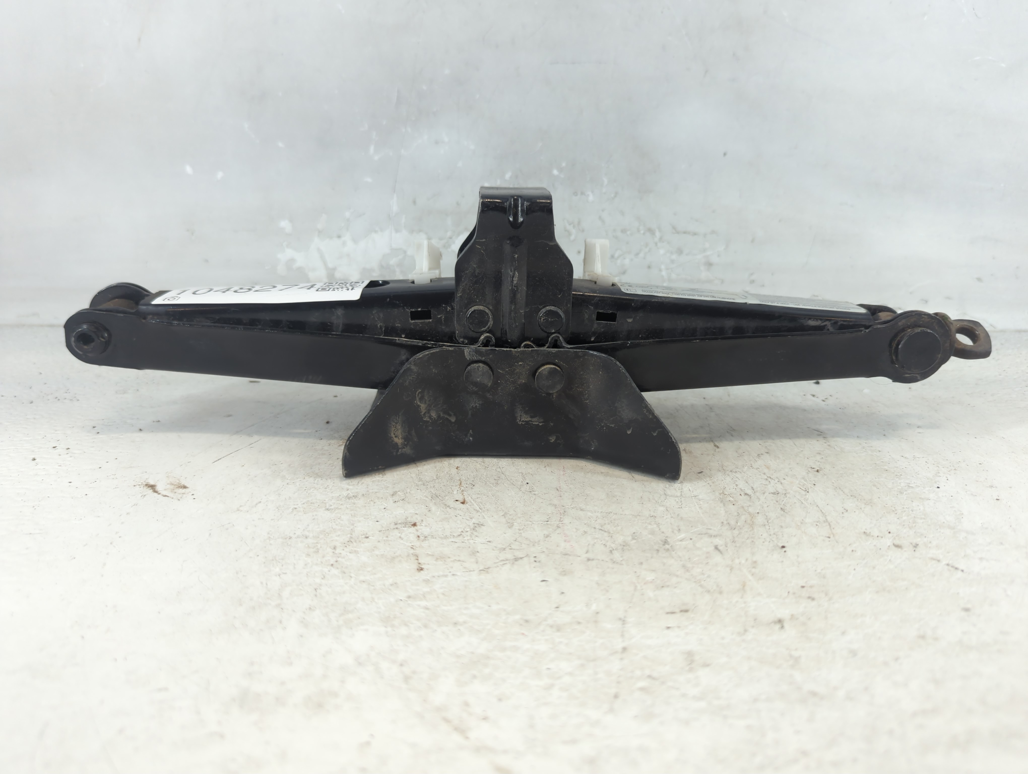 2008 Bmw X3 Spare Scissor Car Jack 1048274 - Oemusedautoparts1.com