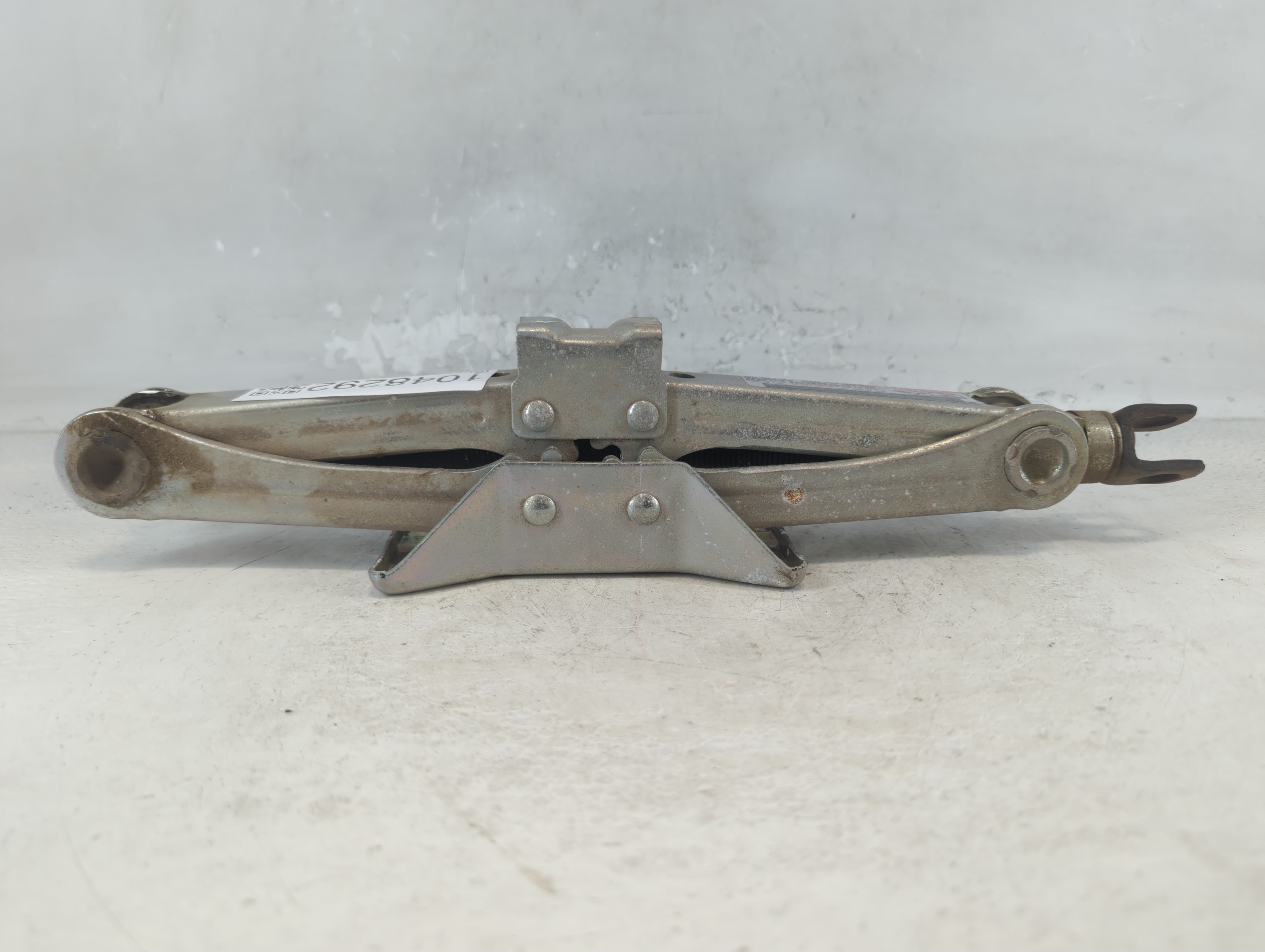 2017 Honda Accord Spare Scissor Car Jack 1048292 - Oemusedautoparts1.com