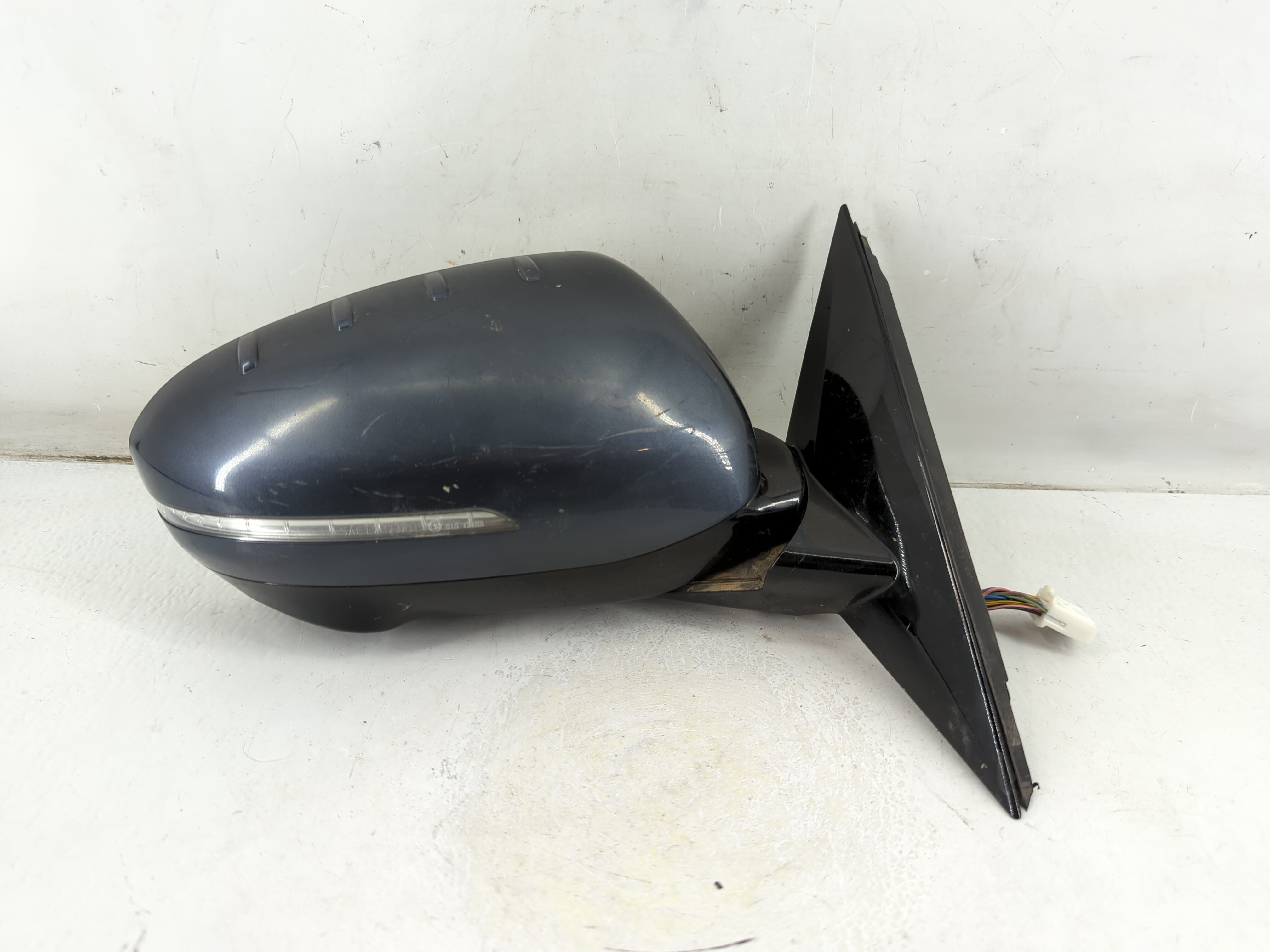 2015-2016 Kia Cadenza Passenger Right Side View Power Door Mirror Blue 1048305 - Oemusedautoparts1.com