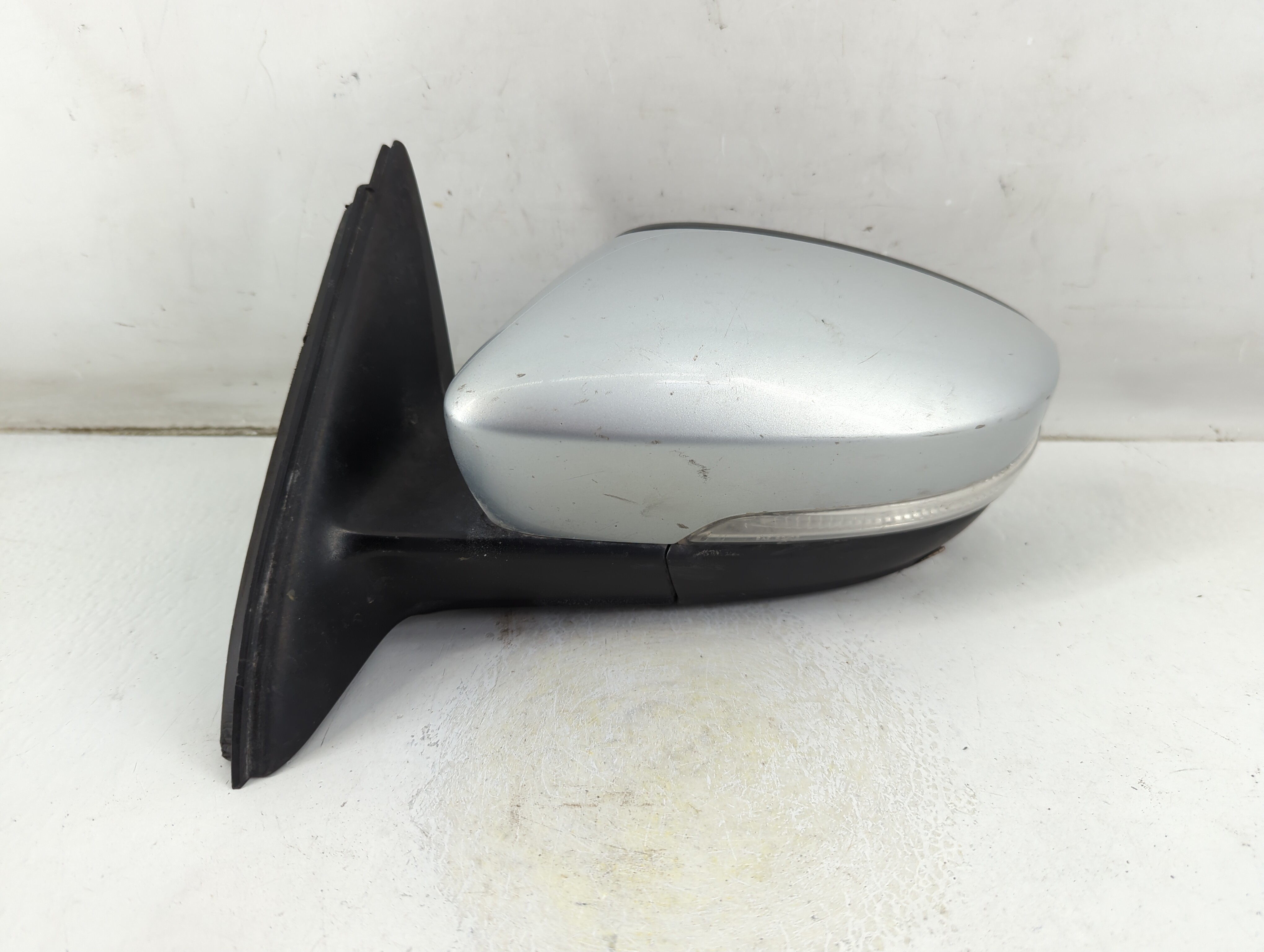 2011-2016 Volkswagen Jetta Driver Left Side View Power Door Mirror 1048318 - Oemusedautoparts1.com