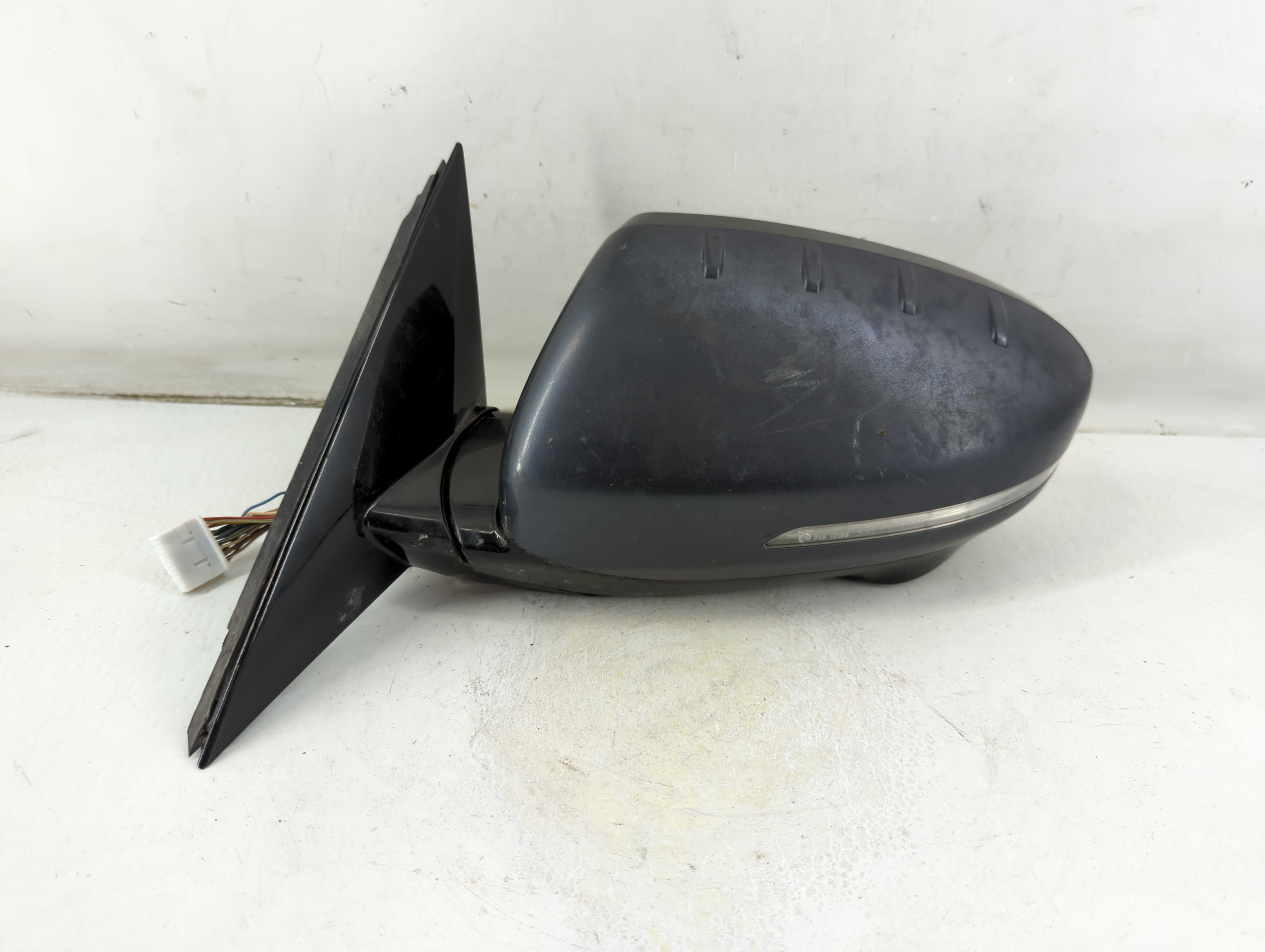 2015-2016 Kia Cadenza Driver Left Side View Power Door Mirror Black 1048324 - Oemusedautoparts1.com