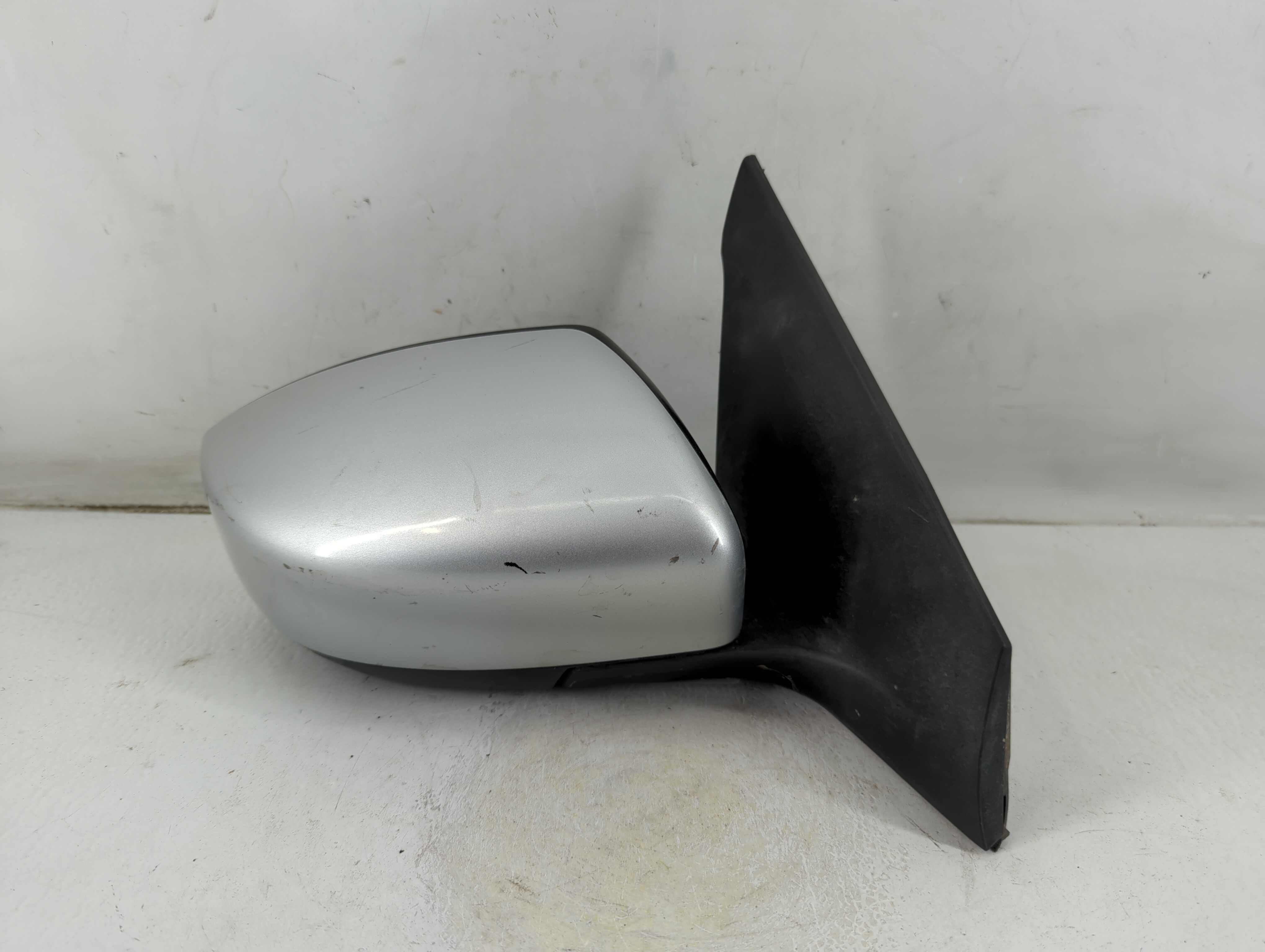 2016-2019 Nissan Sentra Passenger Right Side View Power Door Mirror 1048327 - Oemusedautoparts1.com