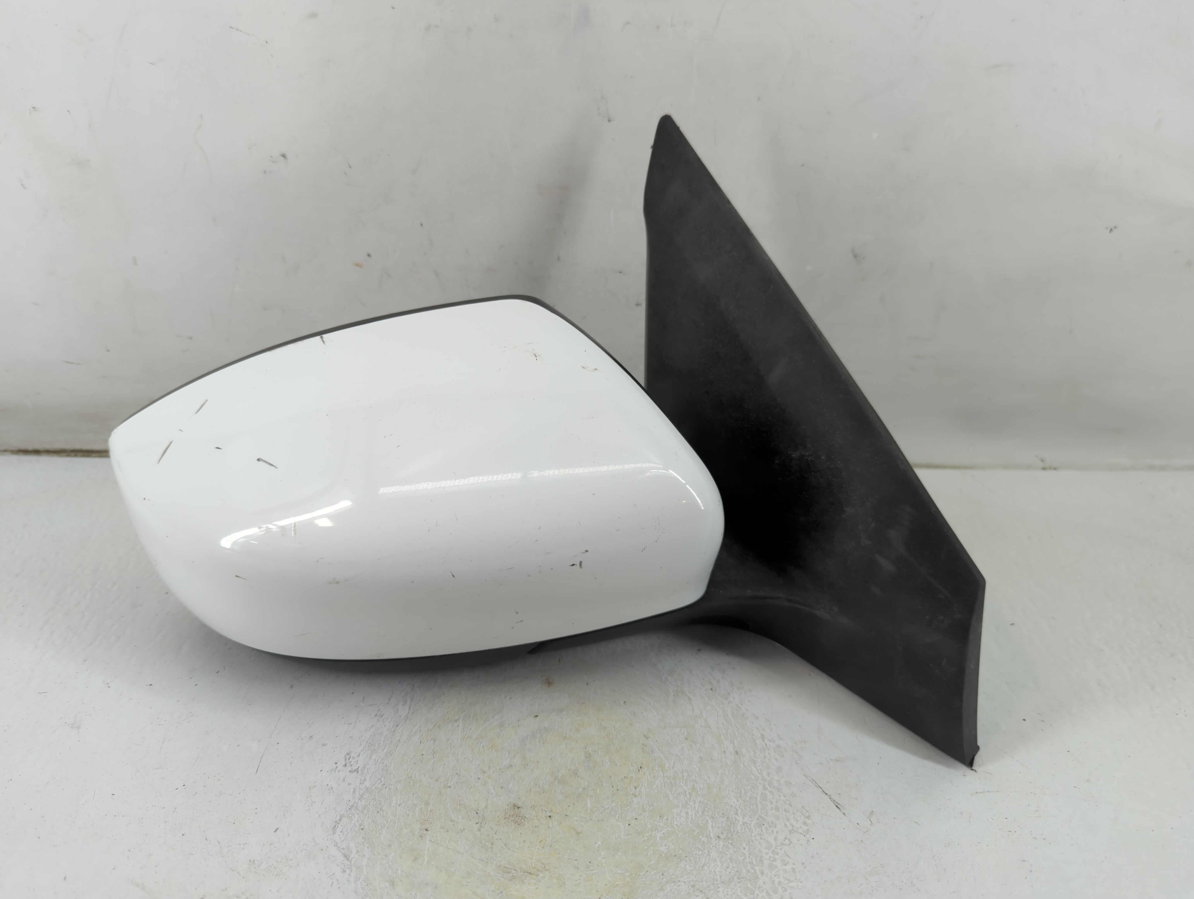 2013-2015 Nissan Sentra Passenger Right Side View Power Door Mirror 1048337 - Oemusedautoparts1.com