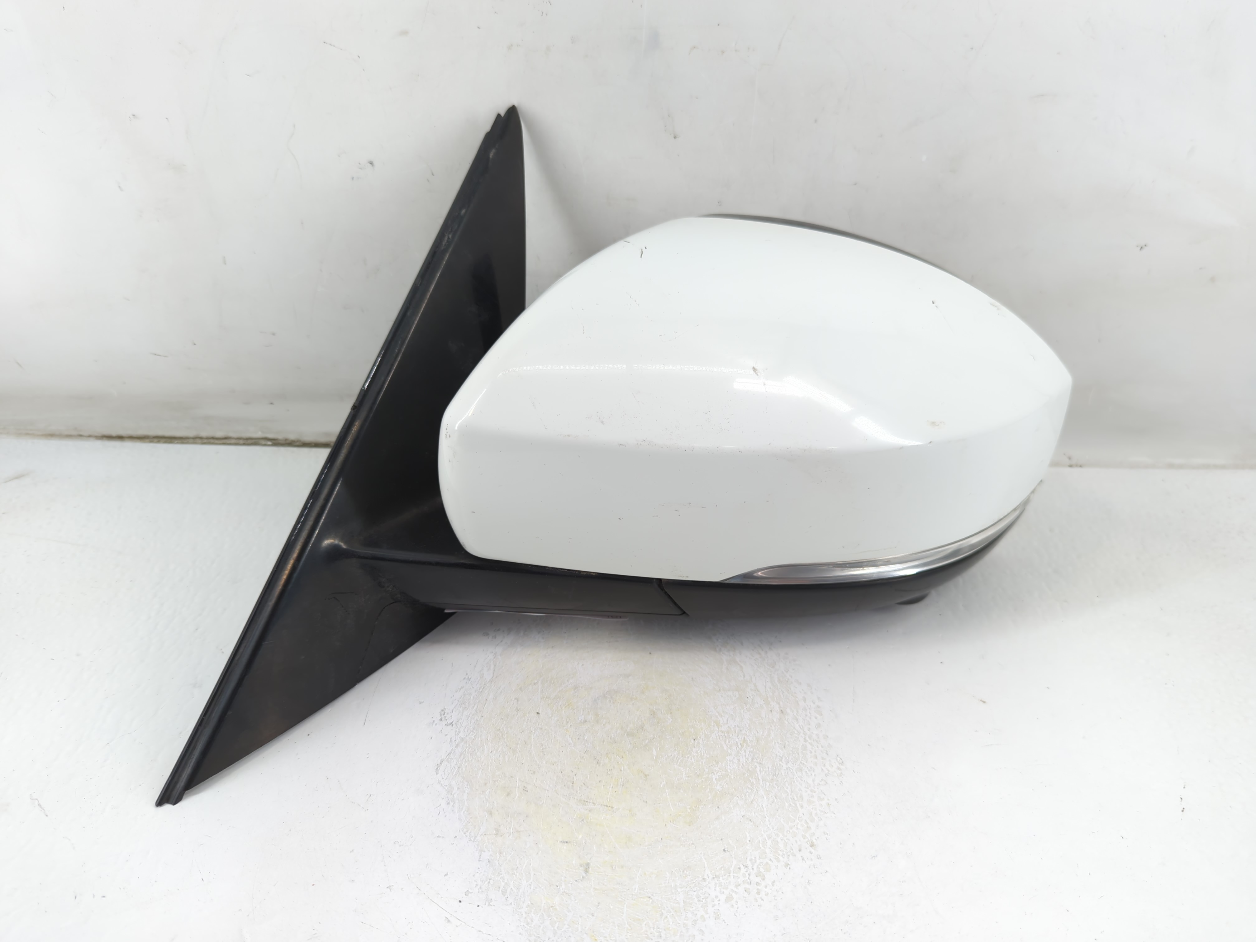 Picture of 2014-2017 Land Rover Range Rover Driver Left Side View Power Door Mirror 1048354