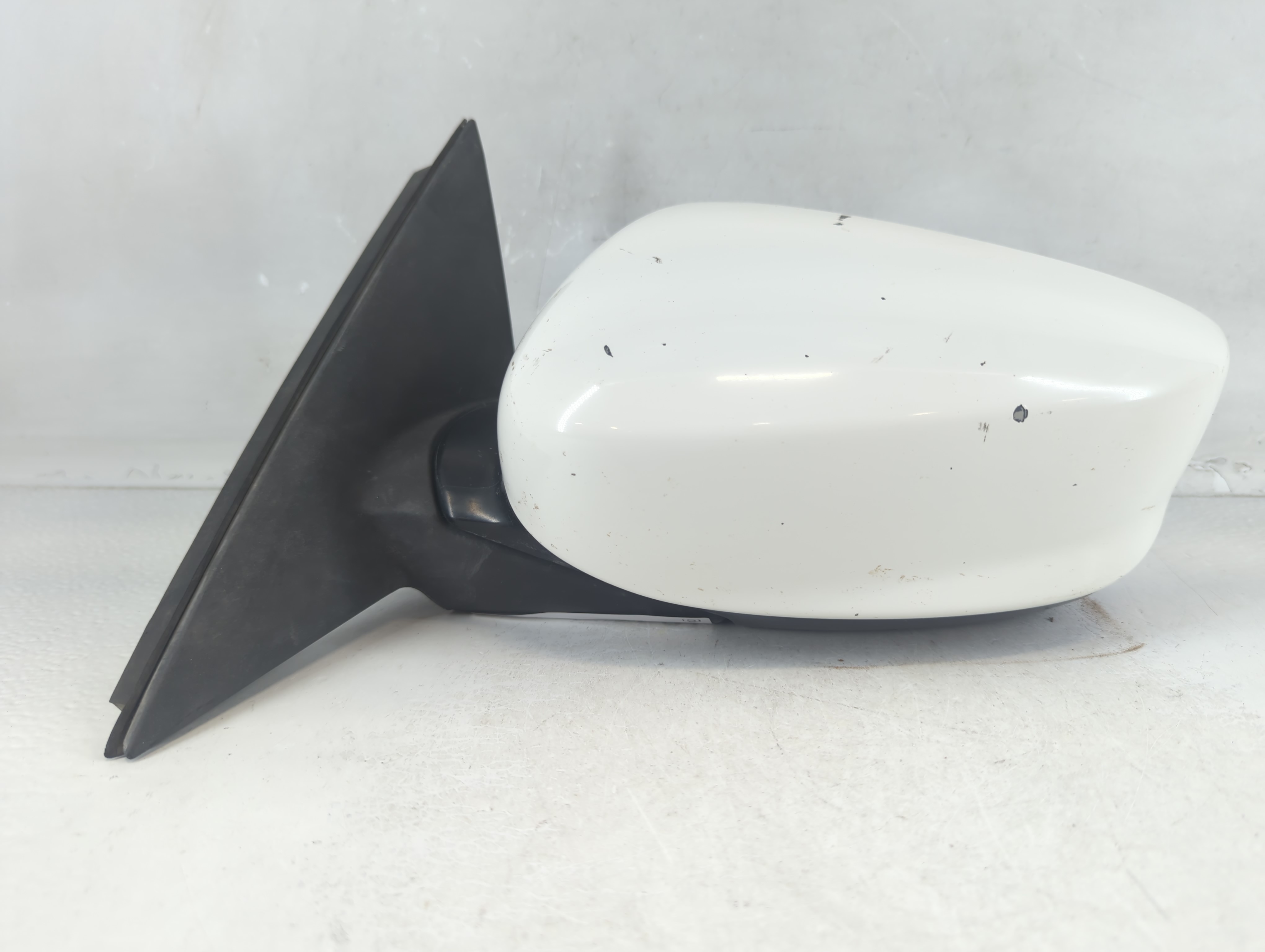2008-2012 Honda Accord Driver Left Side View Power Door Mirror White 1048359 - Oemusedautoparts1.com