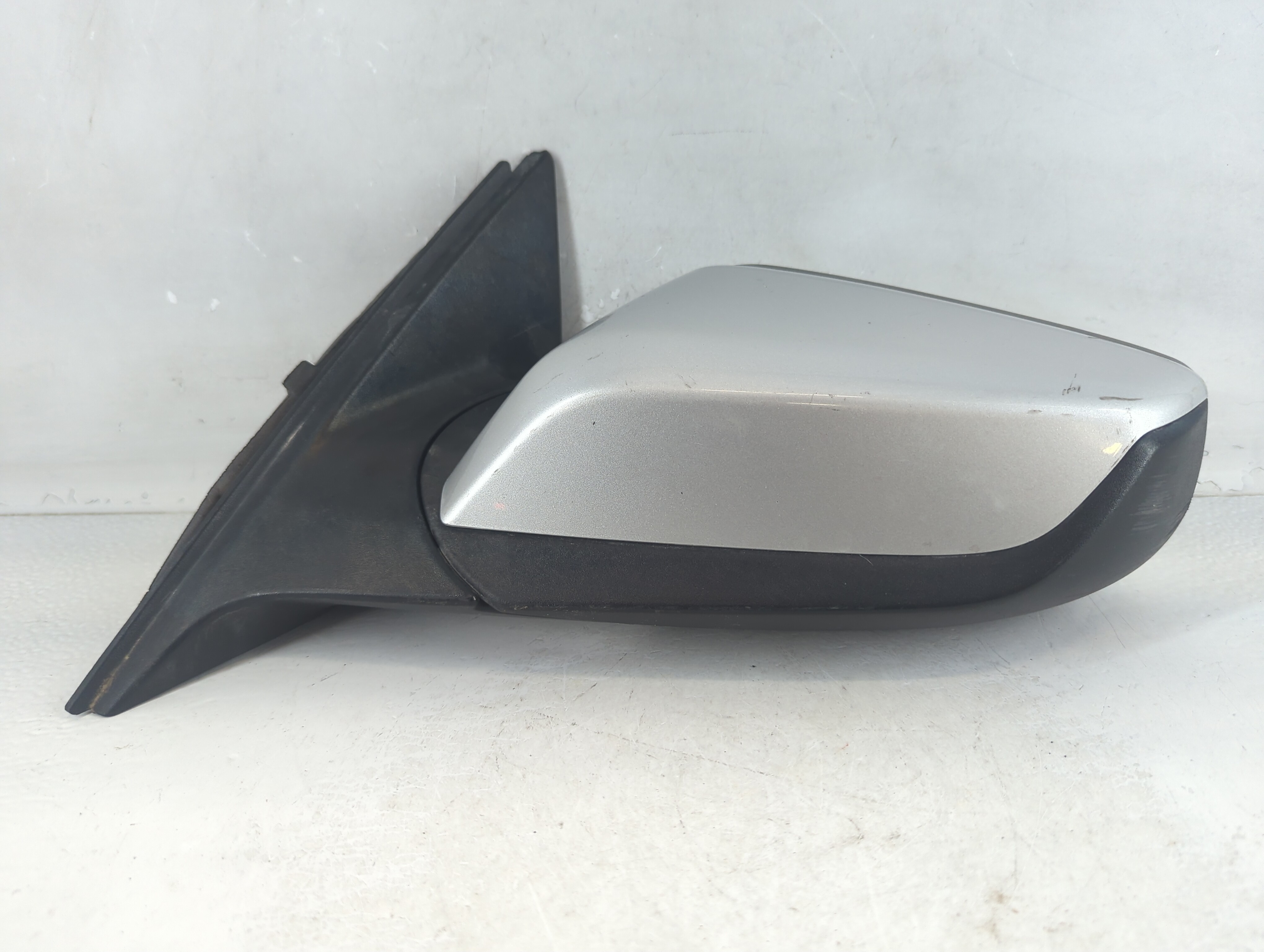 2019-2021 Chevrolet Malibu Driver Left Side View Power Door Mirror White 1048375 - Oemusedautoparts1.com