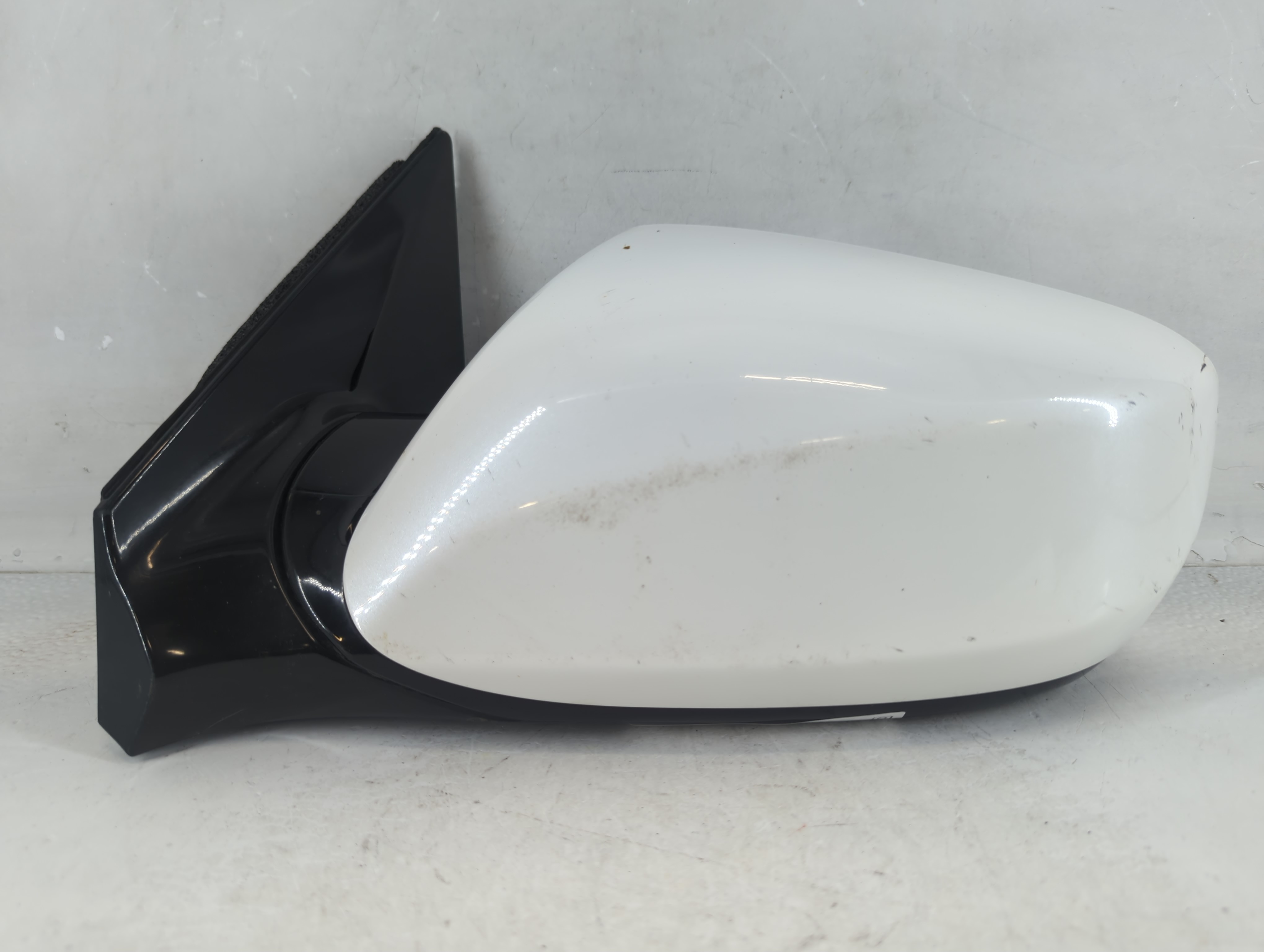 2017-2019 Hyundai Santa Fe Driver Left Side View Power Door Mirror 1048387 - Oemusedautoparts1.com