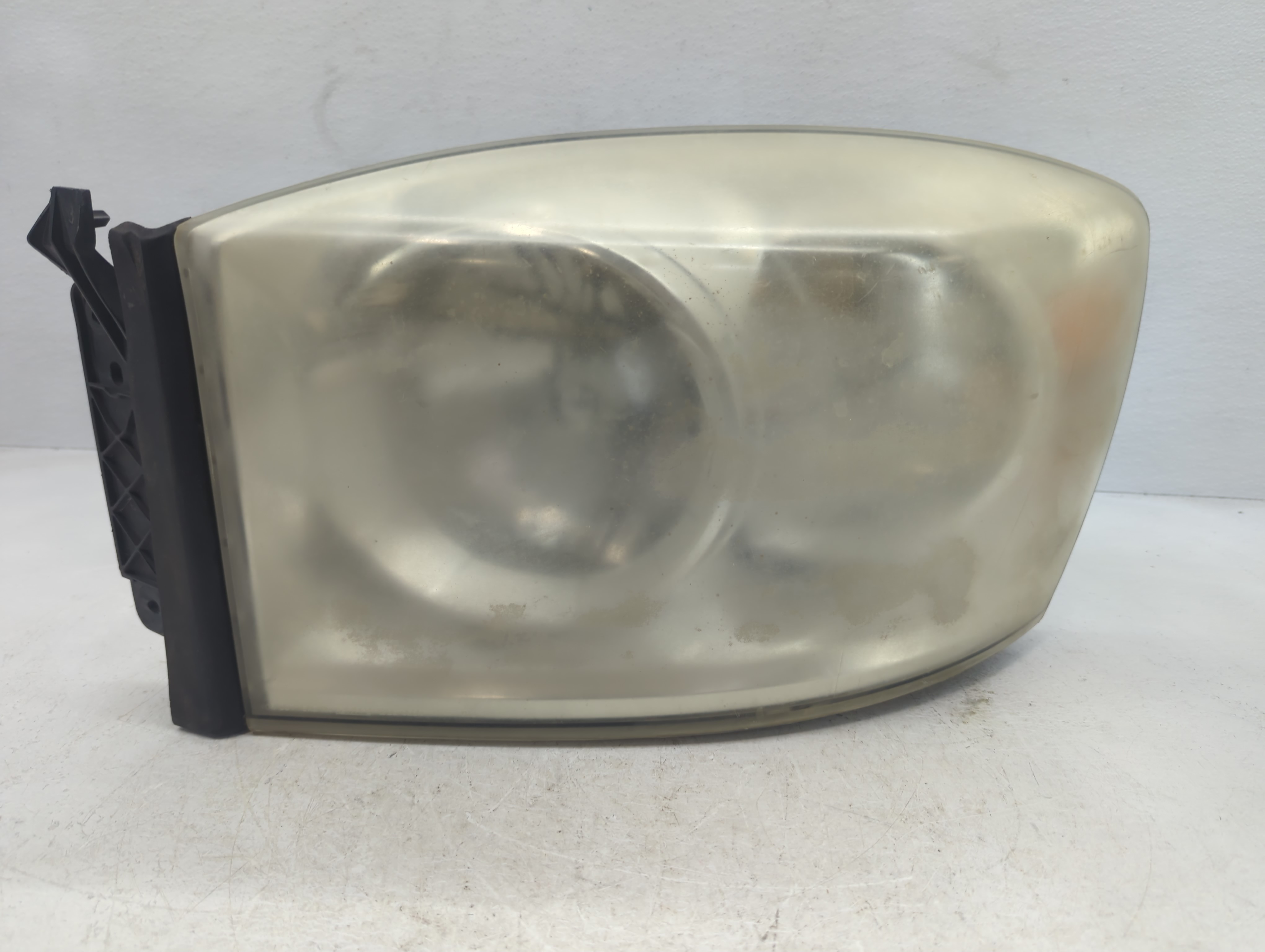 2007-2008 Dodge Ram 1500 Driver Left Oem Head Light Headlight Lamp 1048414 - Oemusedautoparts1.com