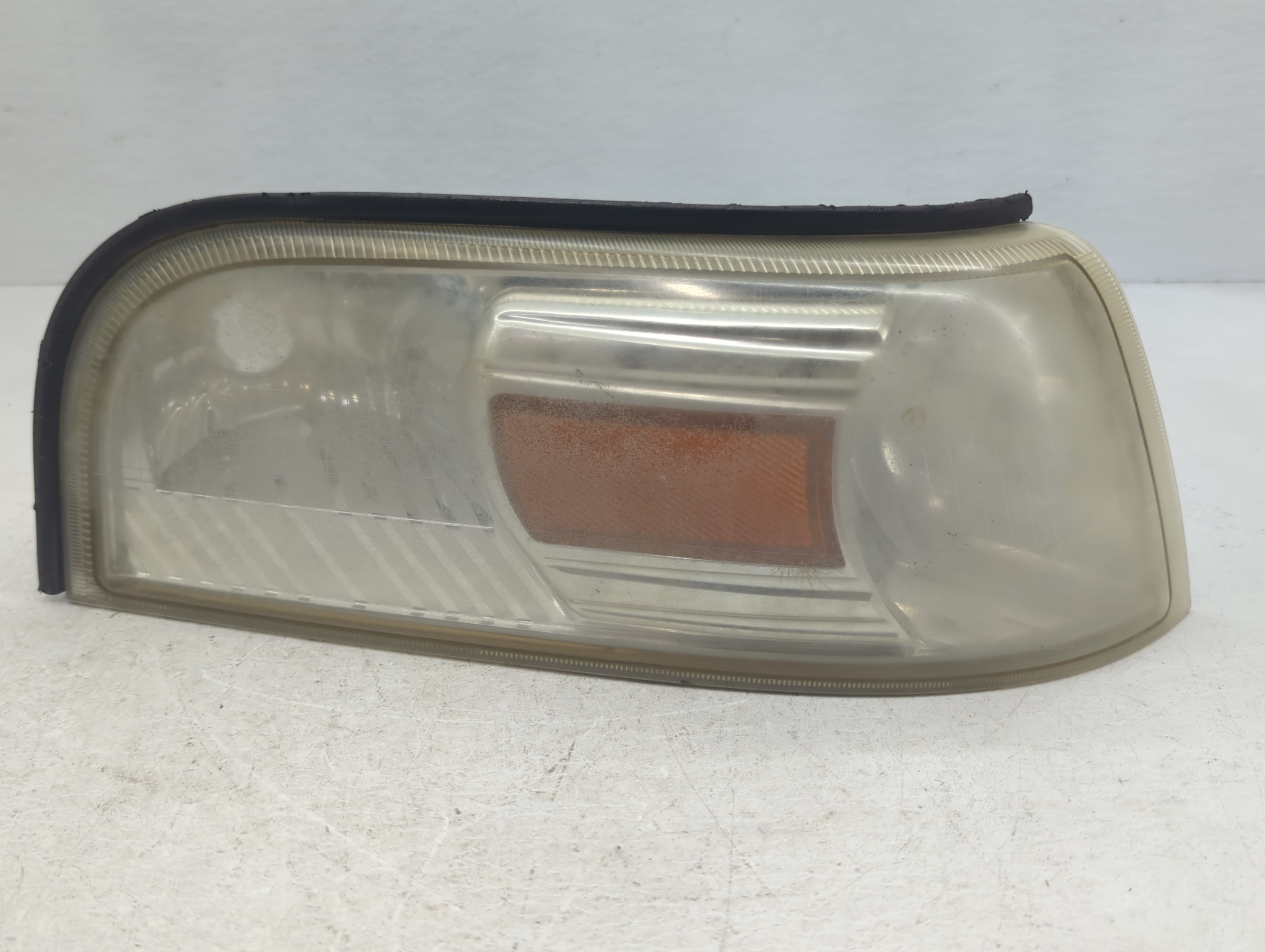Picture of 2006 Mercury Grand Marquis Passenger Right Oem Head Light Headlight Lamp 1048418