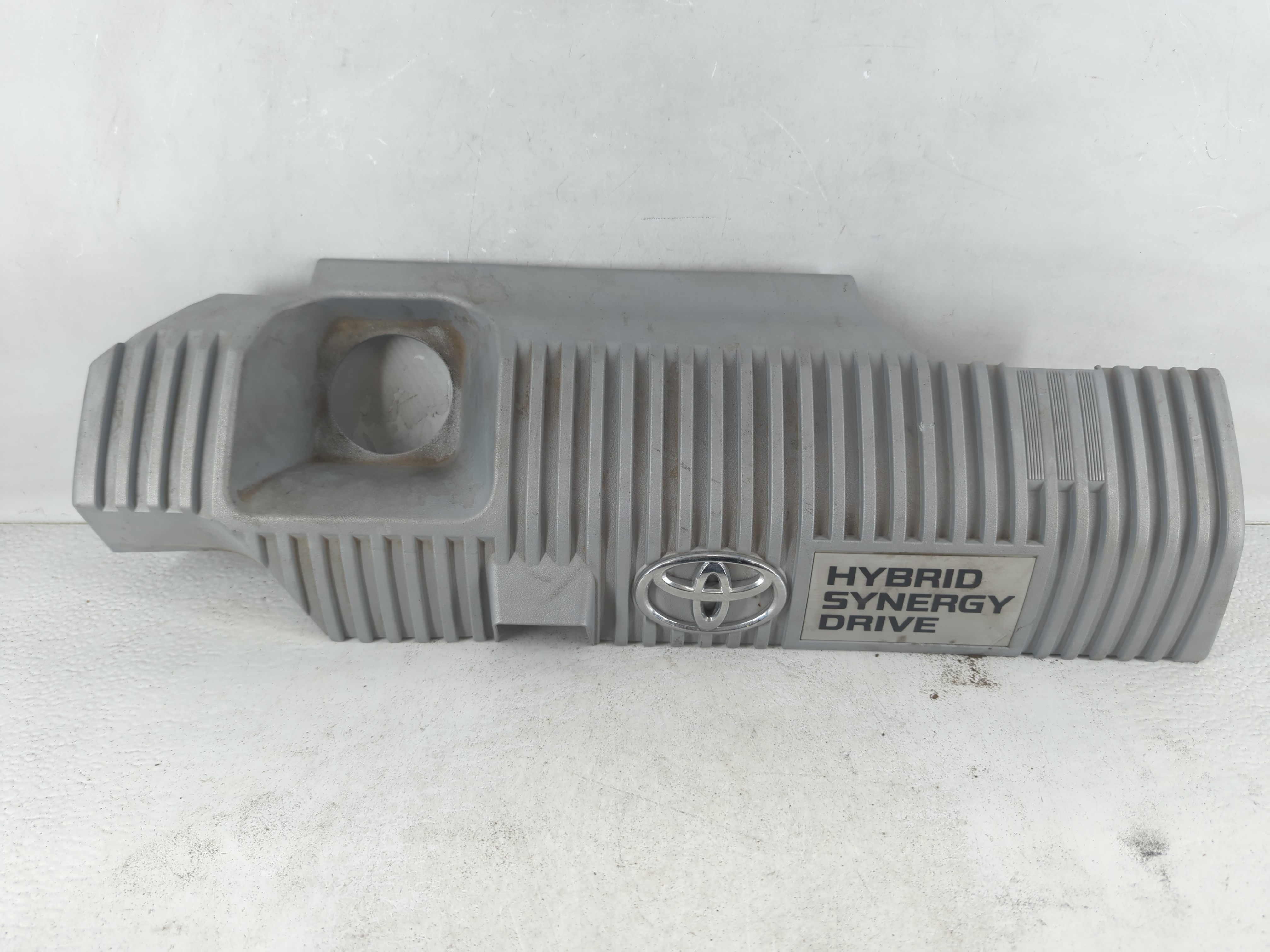2015 Toyota Prius Engine Cover 1048460 - Oemusedautoparts1.com