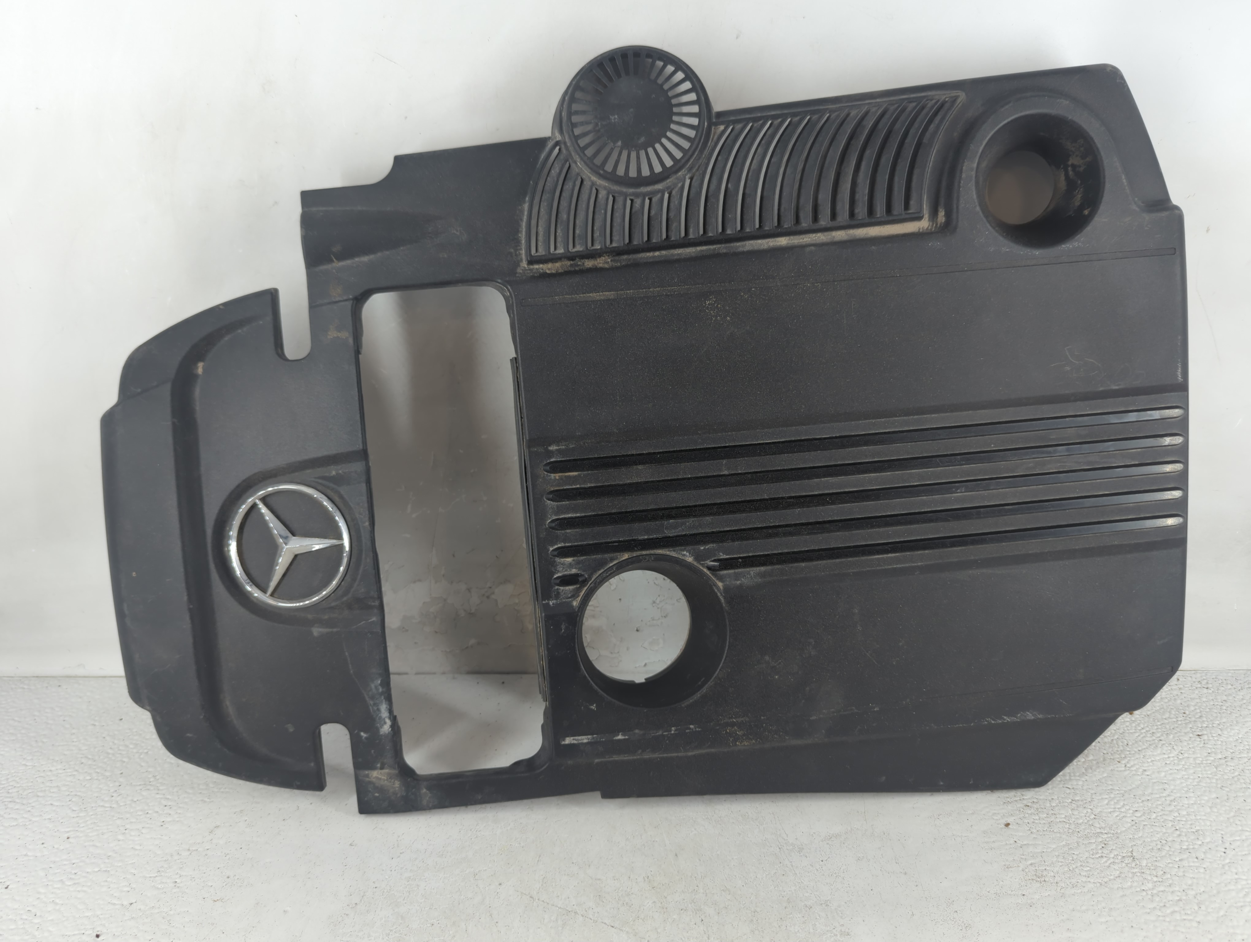 Picture of 2012 Mercedes-benz C250 Engine Cover 1048462