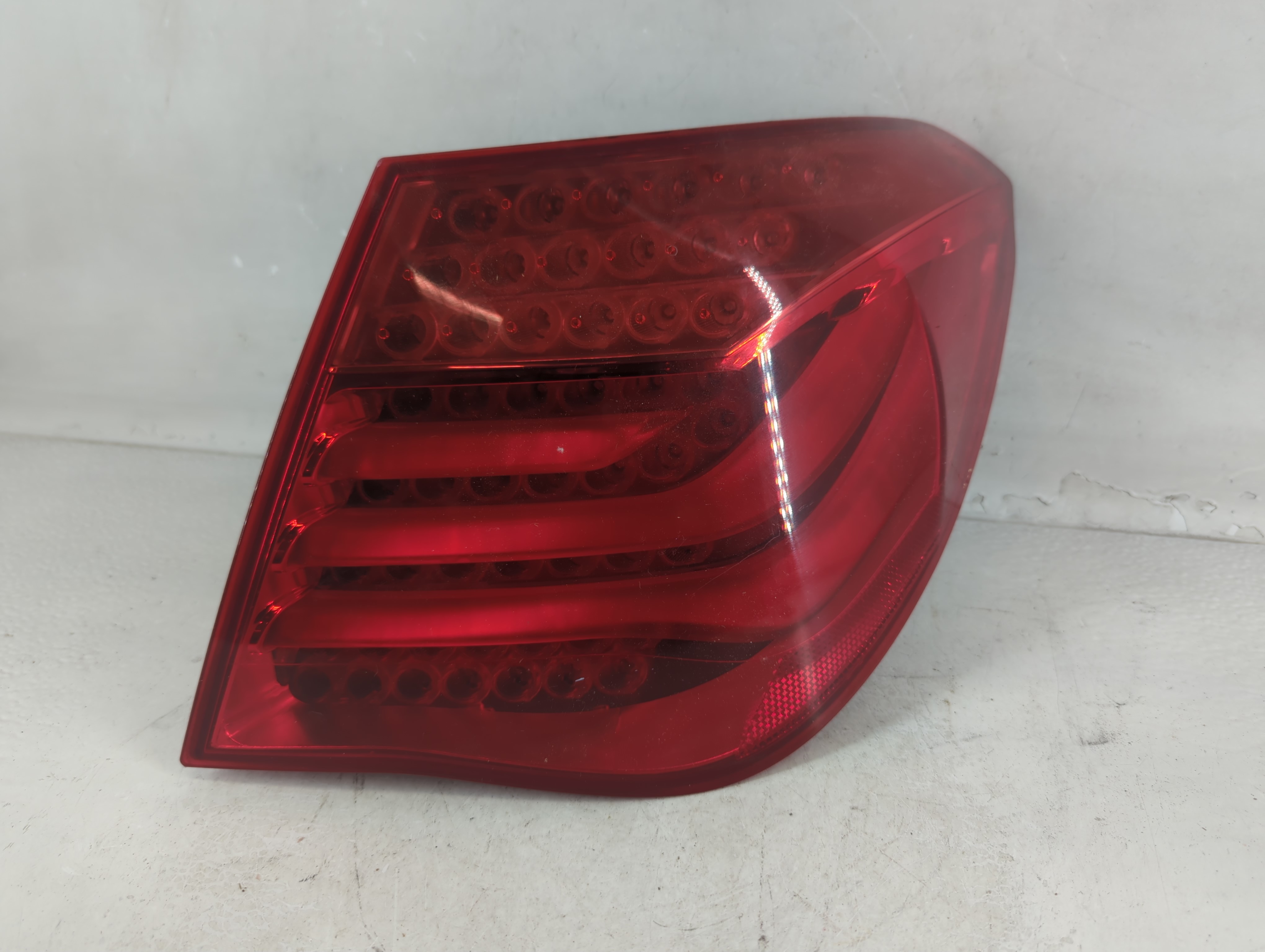 2009-2012 Bmw 750i Passenger Right Side Tail Light Taillight Oem 1048477 - Oemusedautoparts1.com