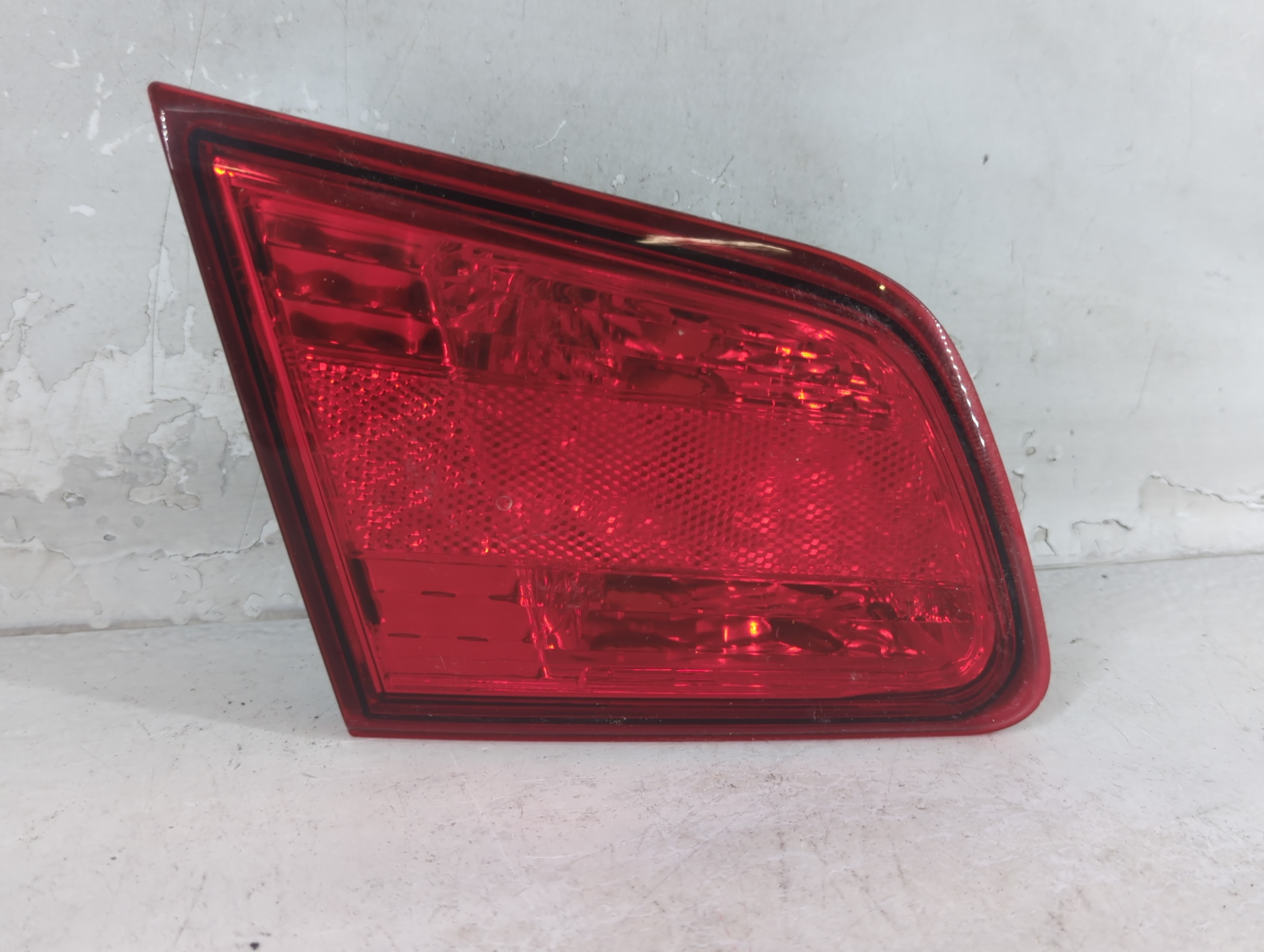 2010-2014 Subaru Legacy Driver Left Side Tail Light Taillight Oem 1048481 - Oemusedautoparts1.com