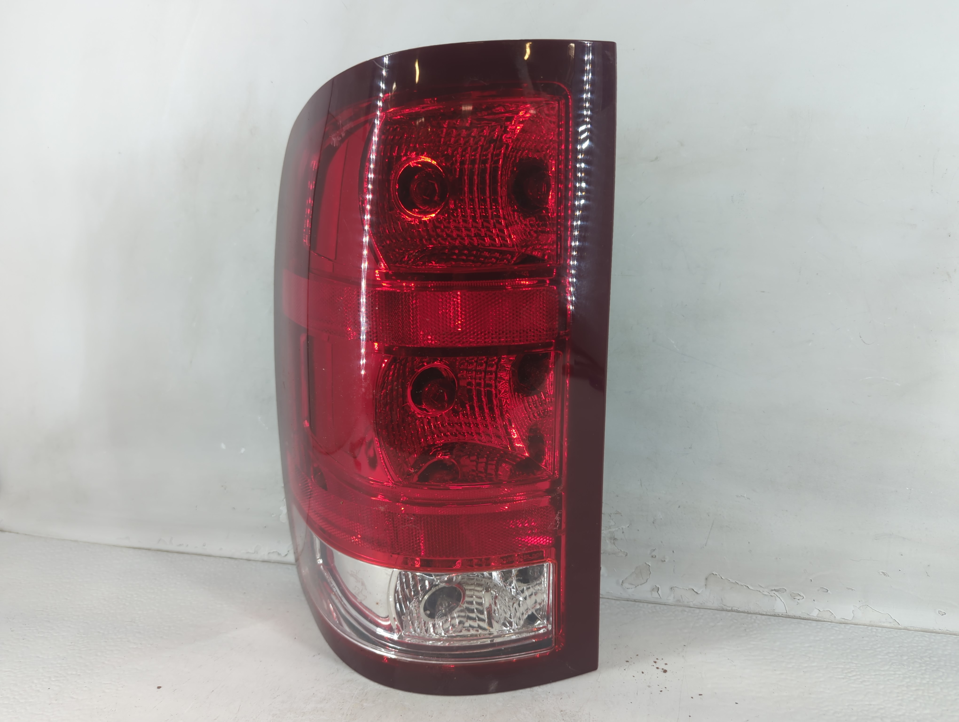 Picture of 2007-2013 Gmc Sierra 1500 Driver Left Side Tail Light Taillight Oem 1048523