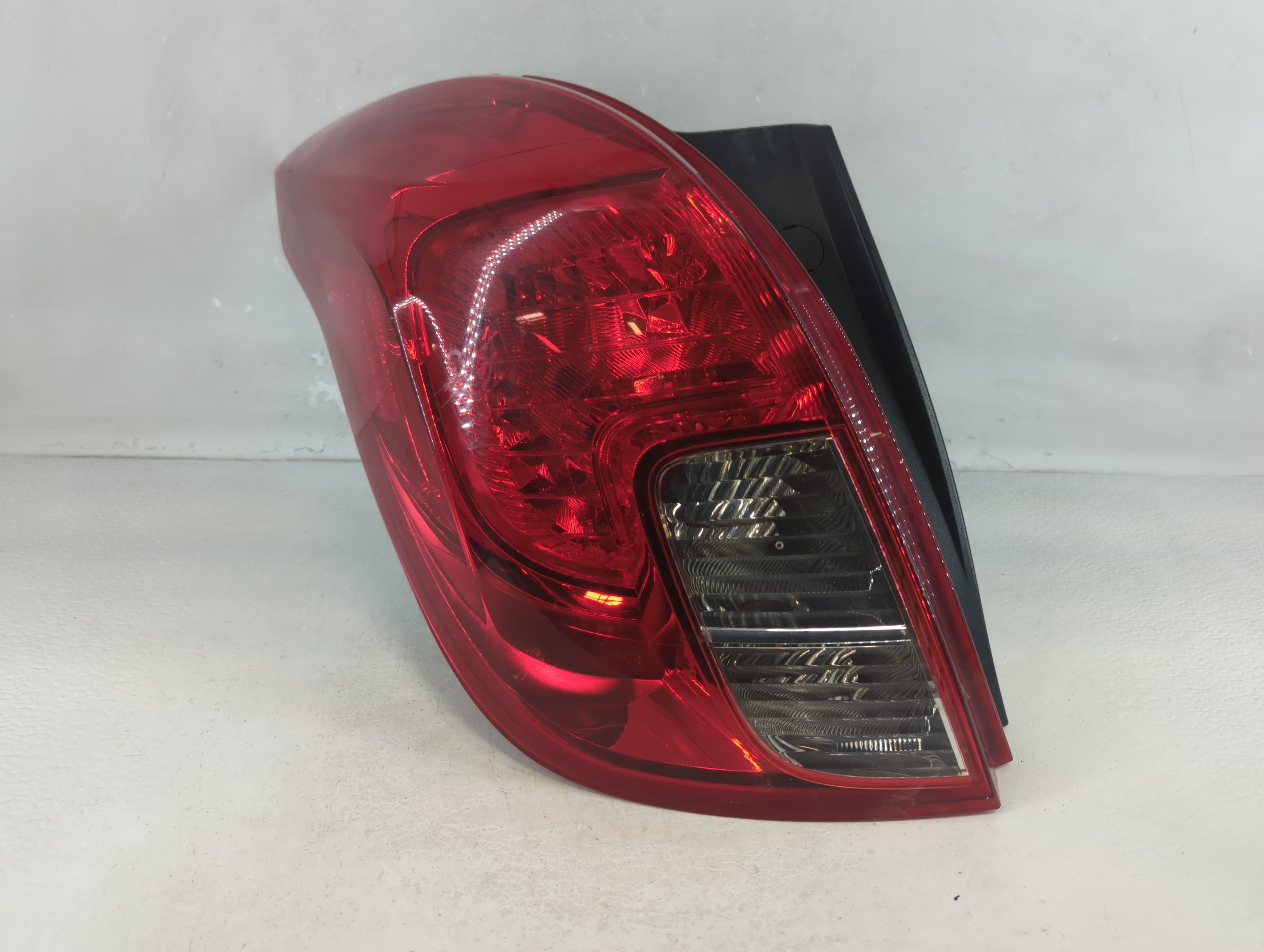2013-2016 Buick Encore Driver Left Side Tail Light Taillight Oem 1048527 - Oemusedautoparts1.com