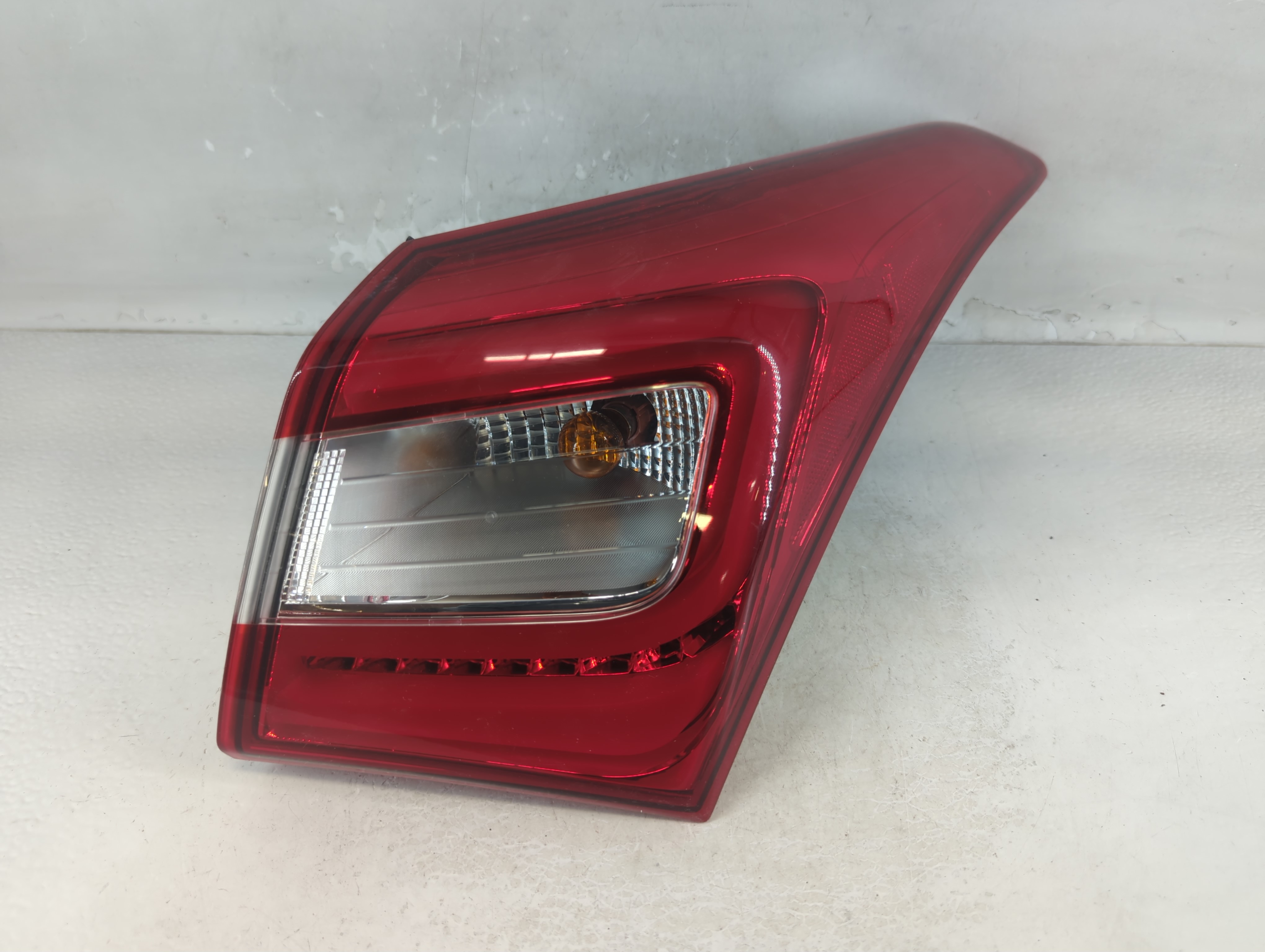 Hyundai Elantra Passenger Right Side Tail Light Taillight Oem 1048543 - Oemusedautoparts1.com