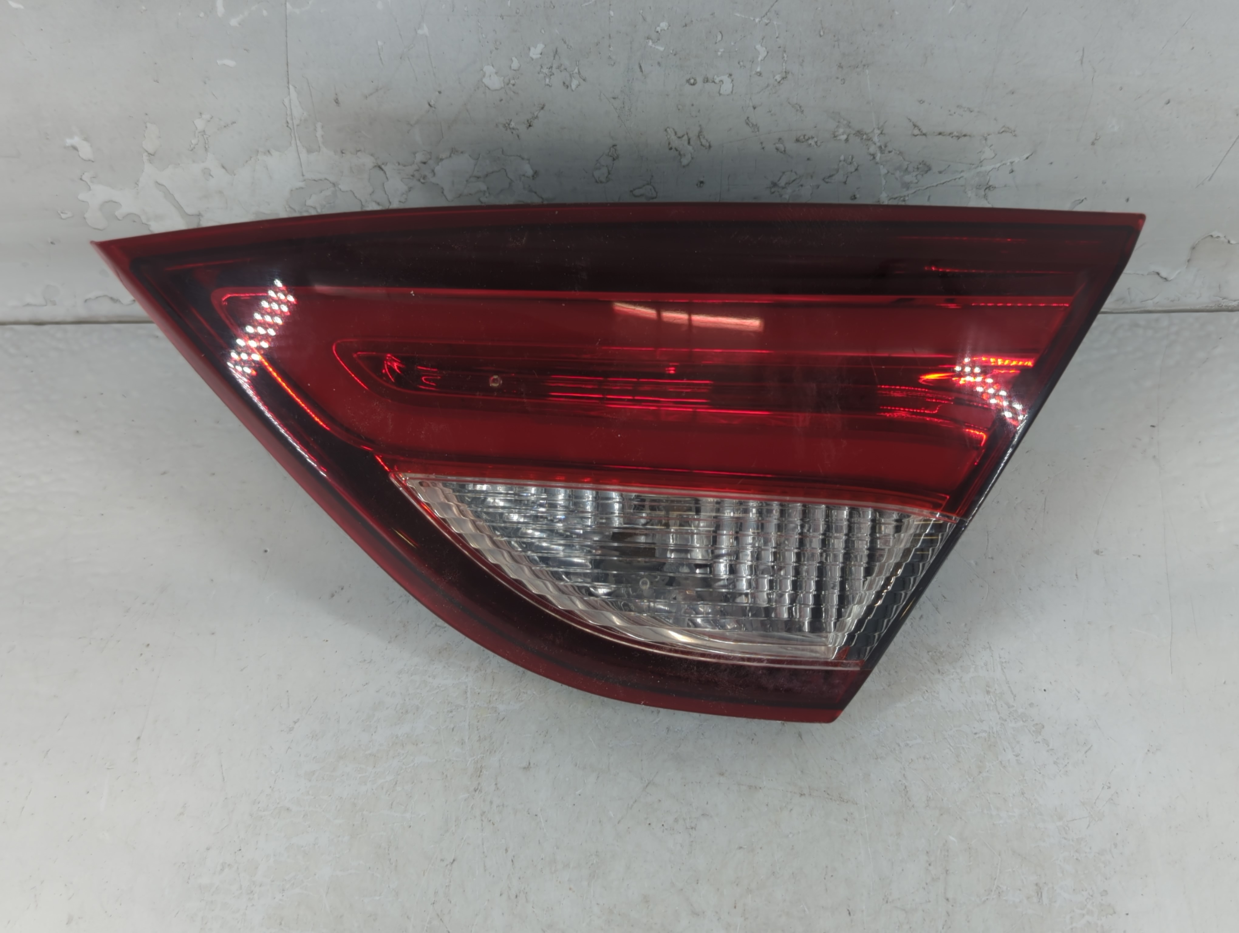 2015-2017 Chrysler 200 Passenger Right Side Tail Light Taillight Oem 1048548 - Oemusedautoparts1.com