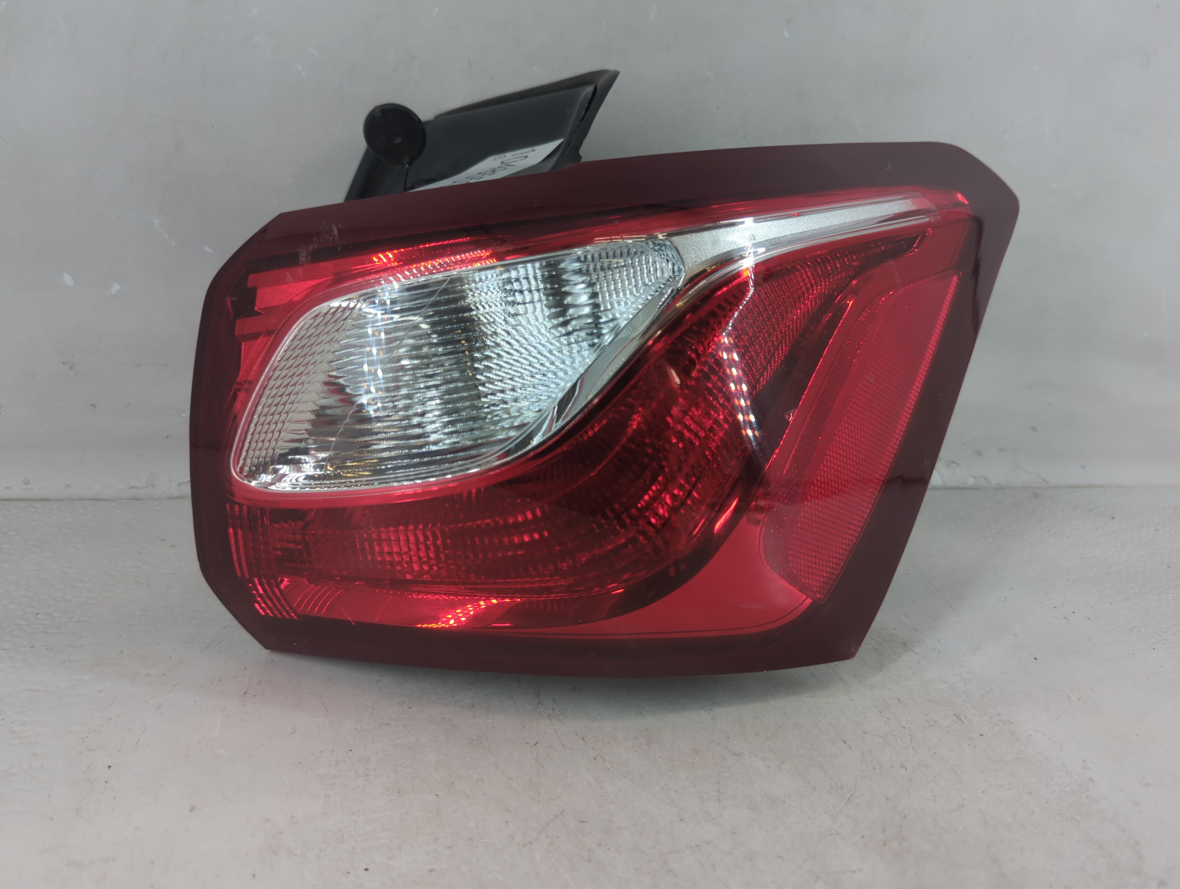 2018 Chevrolet Equinox Passenger Right Side Tail Light Taillight Oem 1048559 - Oemusedautoparts1.com