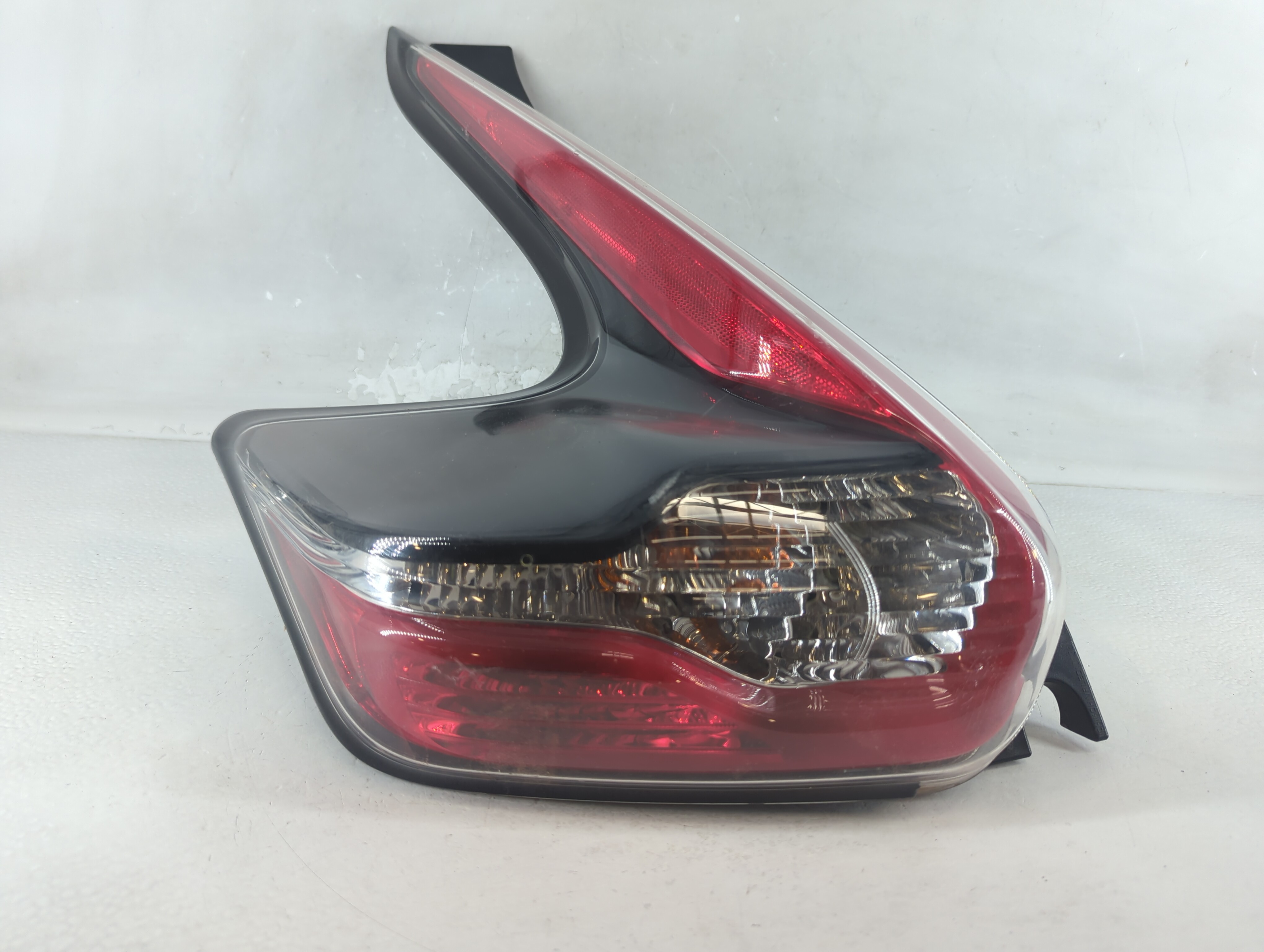 2015-2017 Nissan Juke Driver Left Side Tail Light Taillight Oem 1048579 - Oemusedautoparts1.com