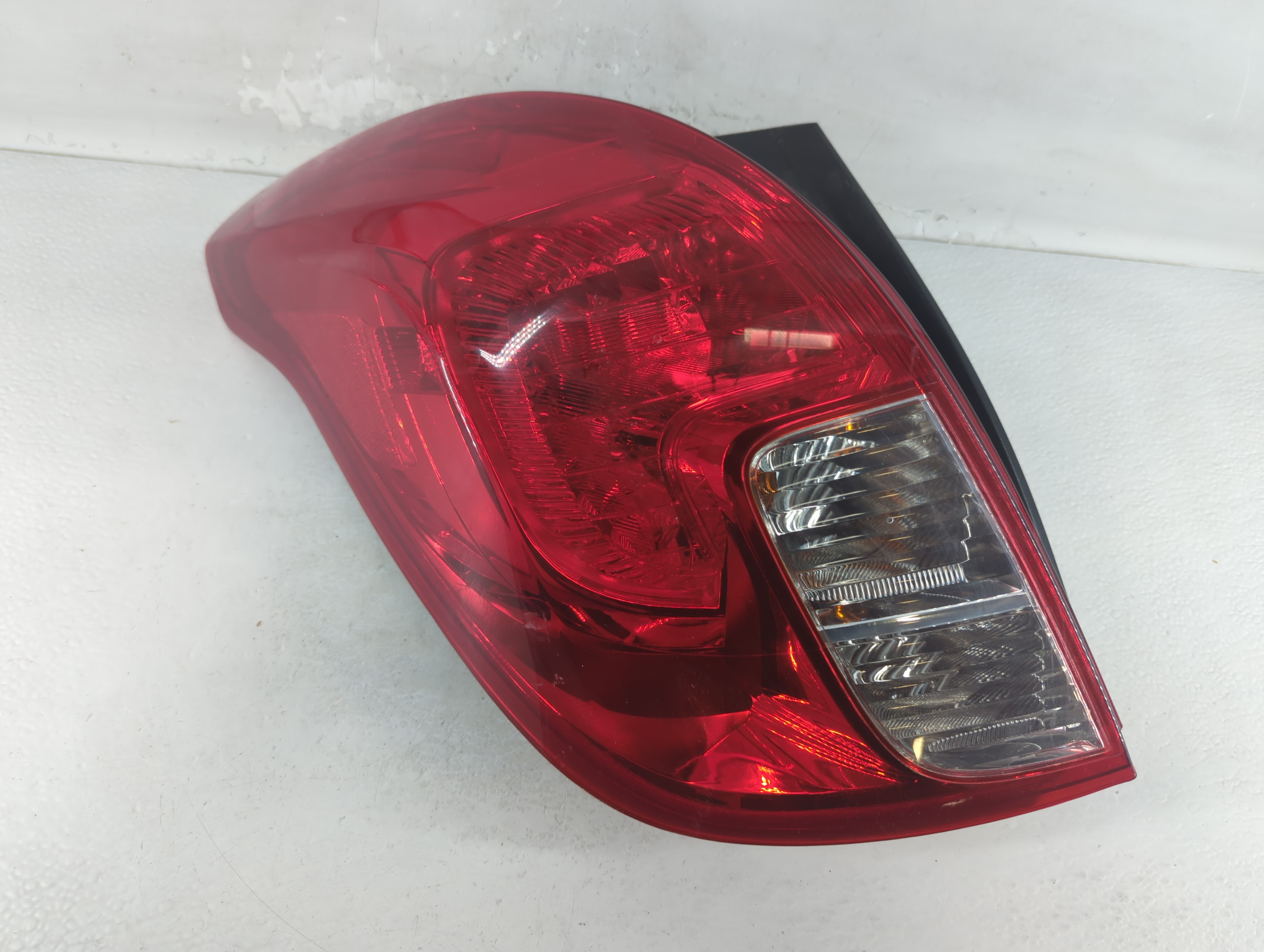 2013-2016 Buick Encore Driver Left Side Tail Light Taillight Oem 1048582 - Oemusedautoparts1.com