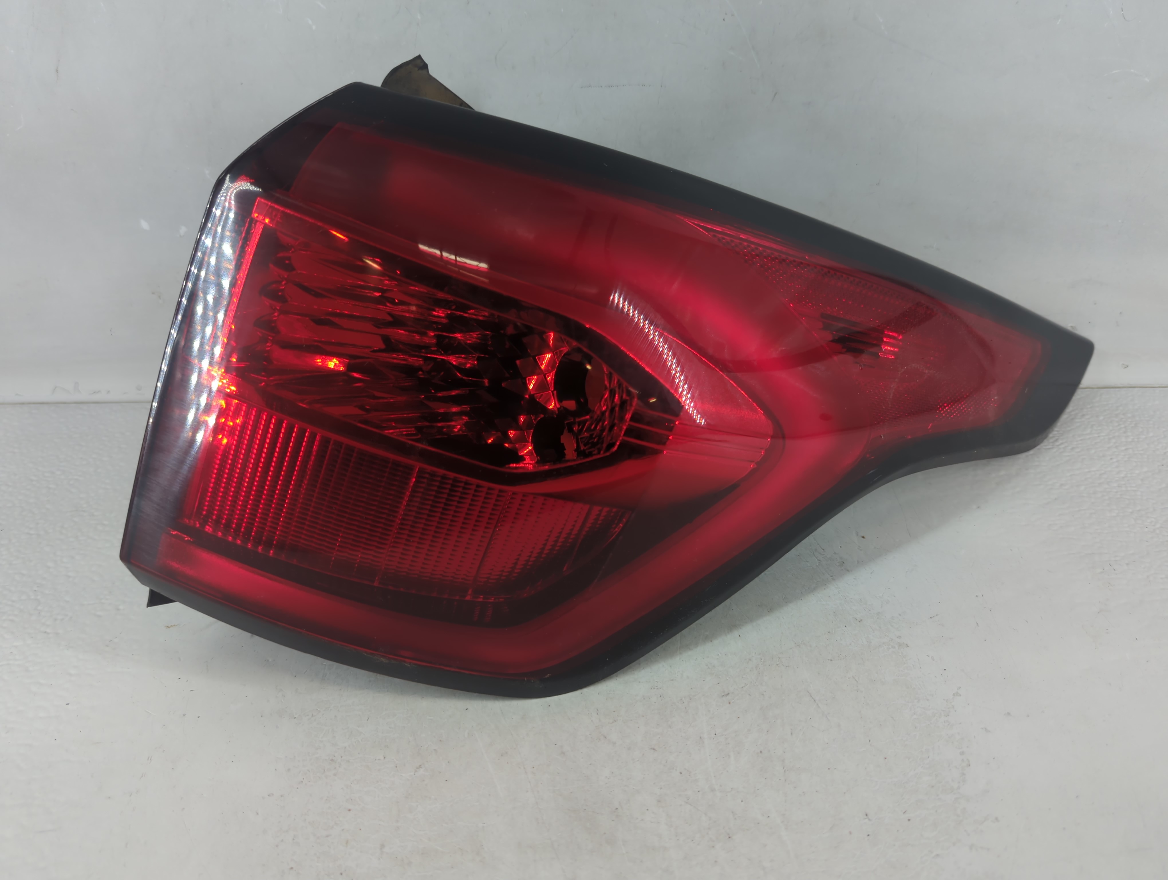 Picture of 2019-2019 Ford Escape Passenger Right Side Tail Light Taillight Oem 1048583
