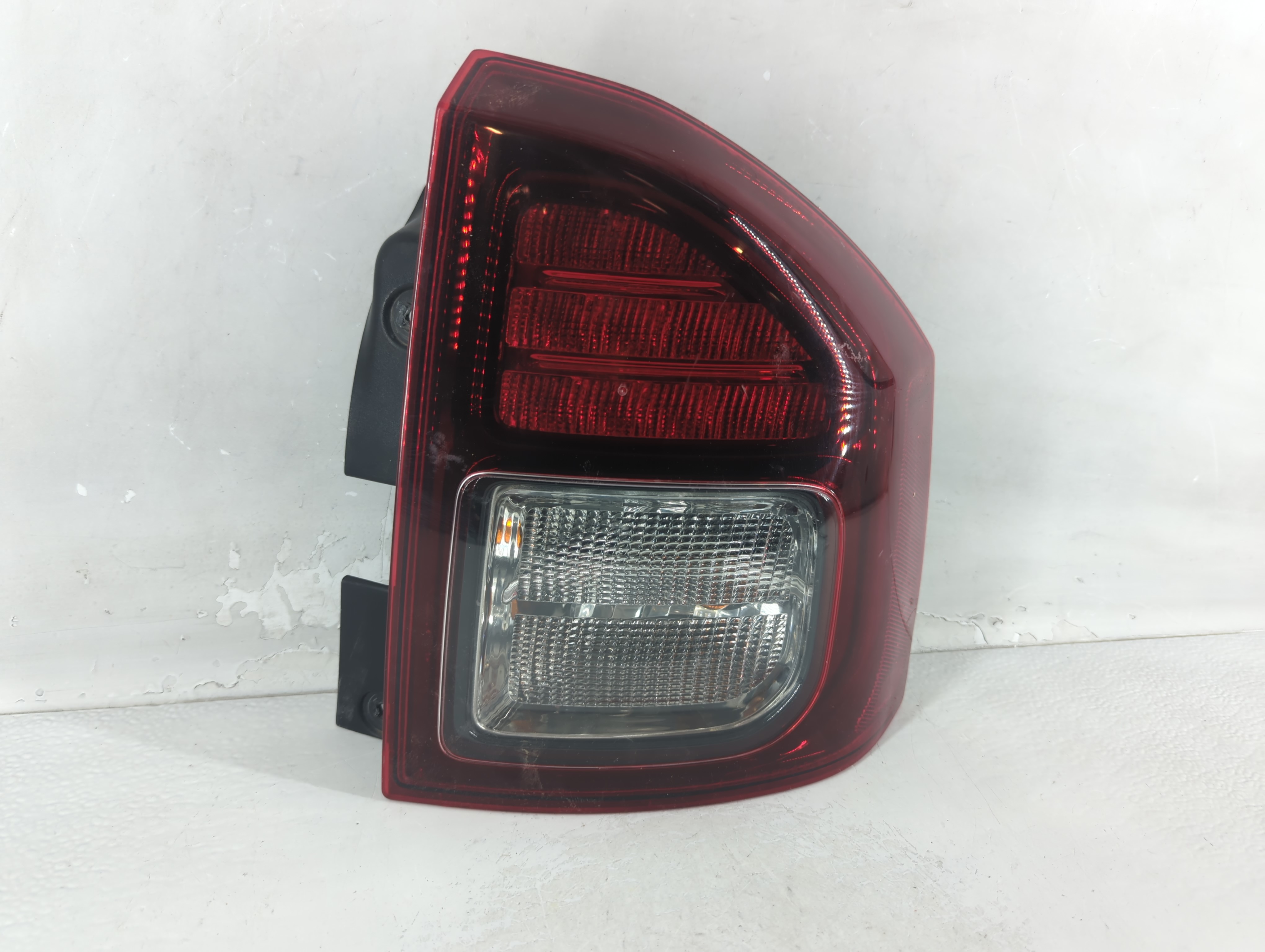 2014-2017 Jeep Compass Passenger Right Side Tail Light Taillight Oem 1048589 - Oemusedautoparts1.com