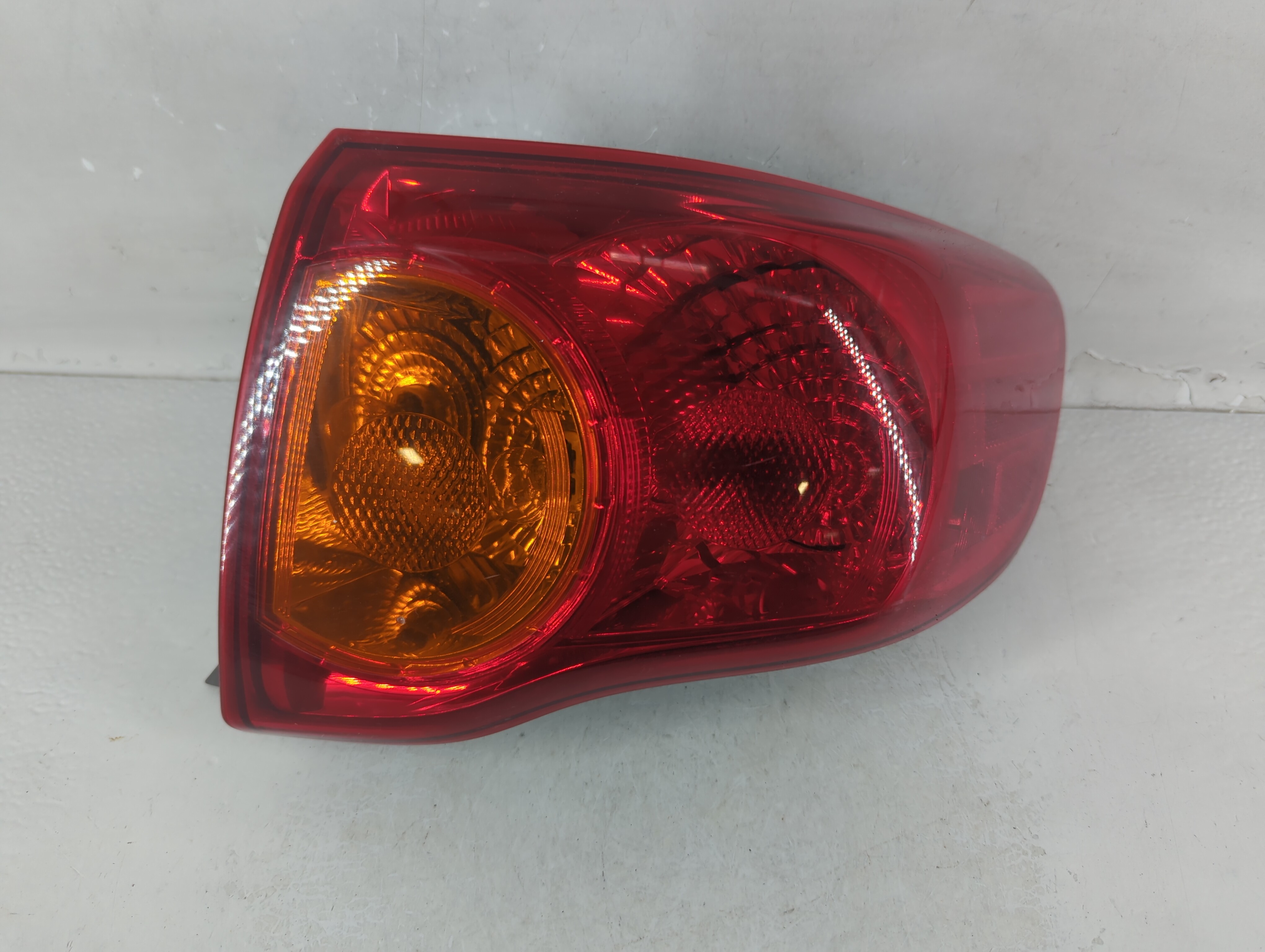 2009-2010 Toyota Corolla Passenger Right Side Tail Light Taillight Oem 1048598 - Oemusedautoparts1.com