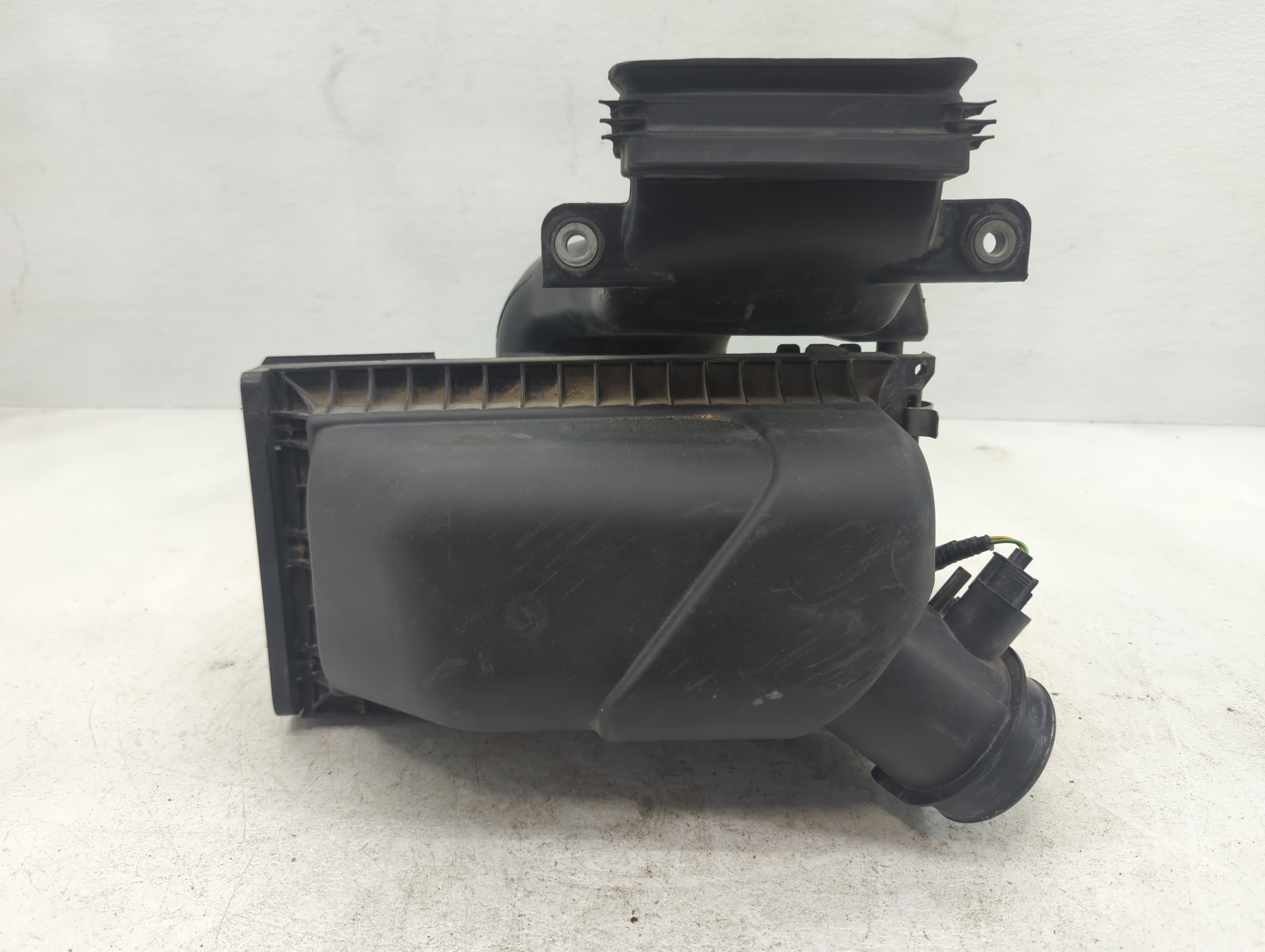 2016-2019 Ford Explorer Air Cleaner Intake-duct Hose Tube 1048628 - Oemusedautoparts1.com