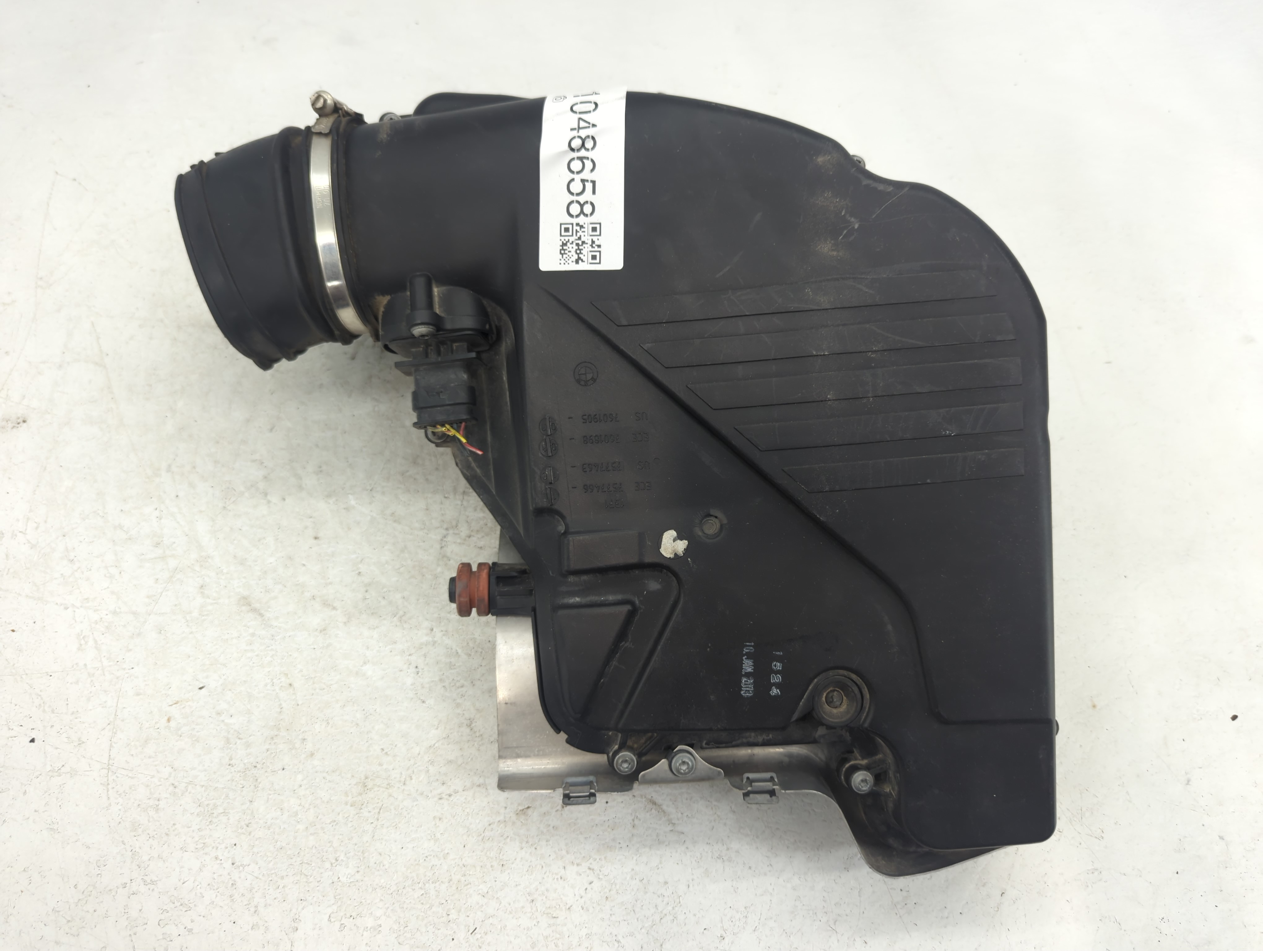 2011-2013 Bmw 550i Air Cleaner Intake-duct Hose Tube 1048658 - Oemusedautoparts1.com