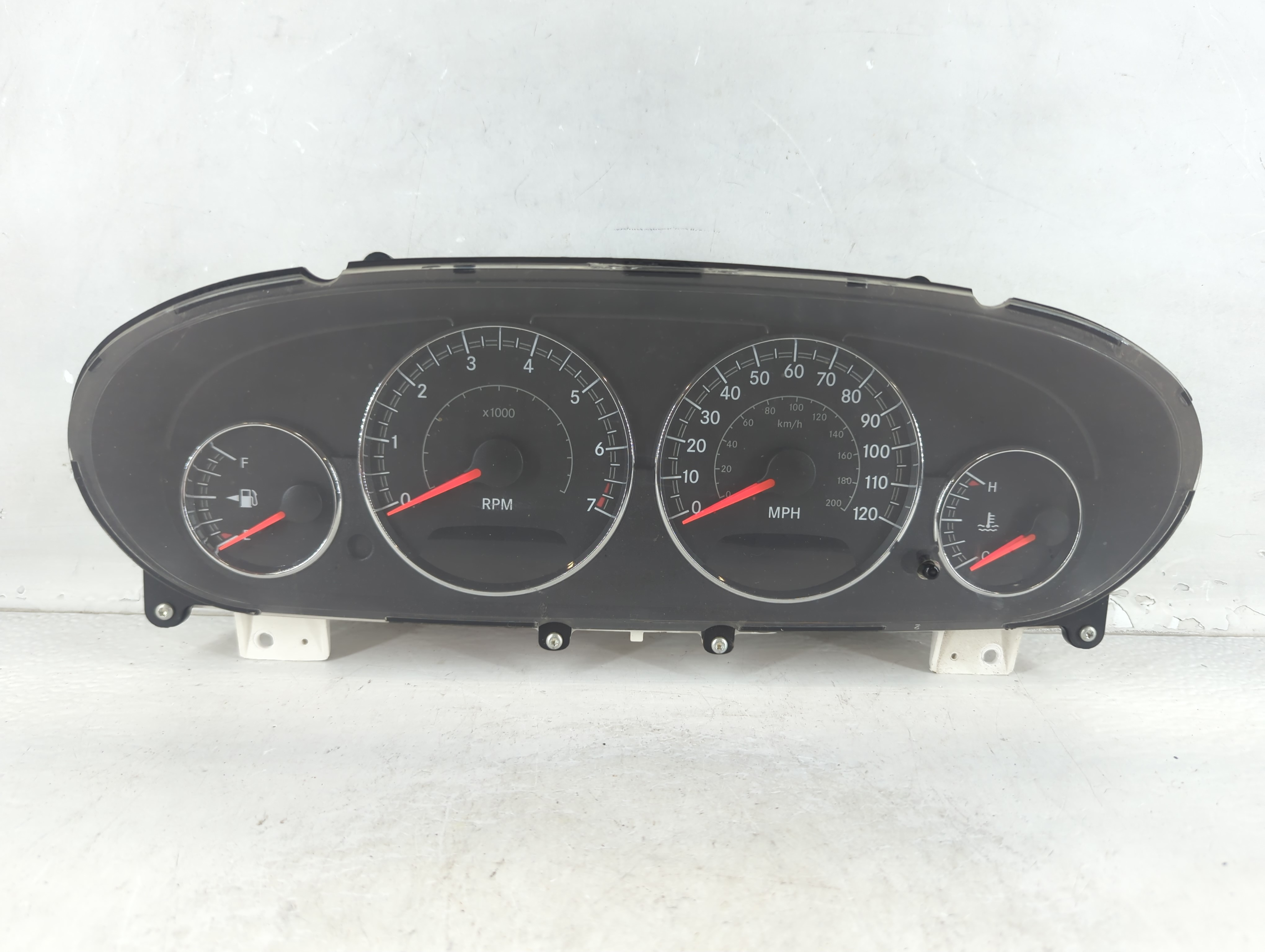 2005-2005 Chrysler Sebring Speedometer Instrument Cluster Gauges 1048750 - Oemusedautoparts1.com