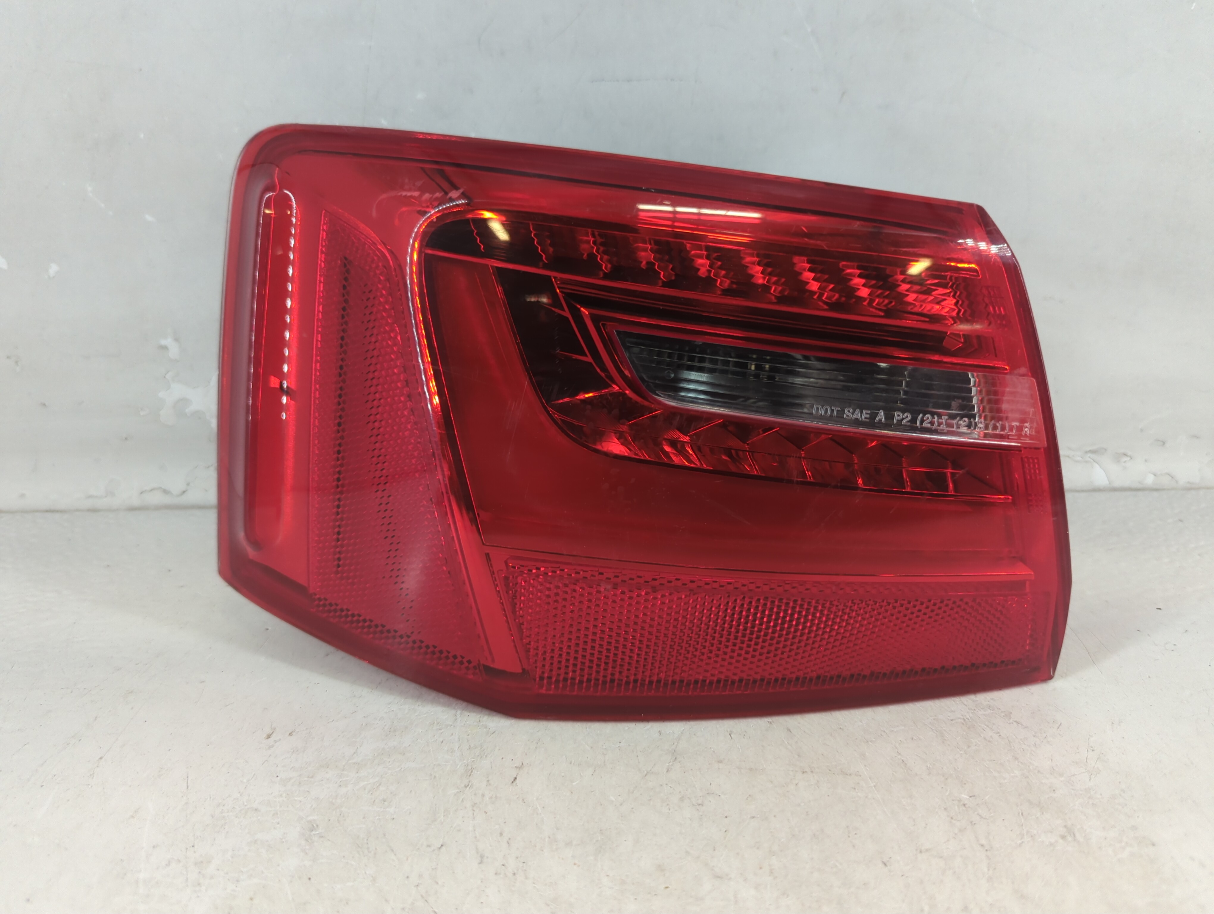 2012-2015 Audi A6 Driver Left Side Tail Light Taillight Oem 1048768 - Oemusedautoparts1.com