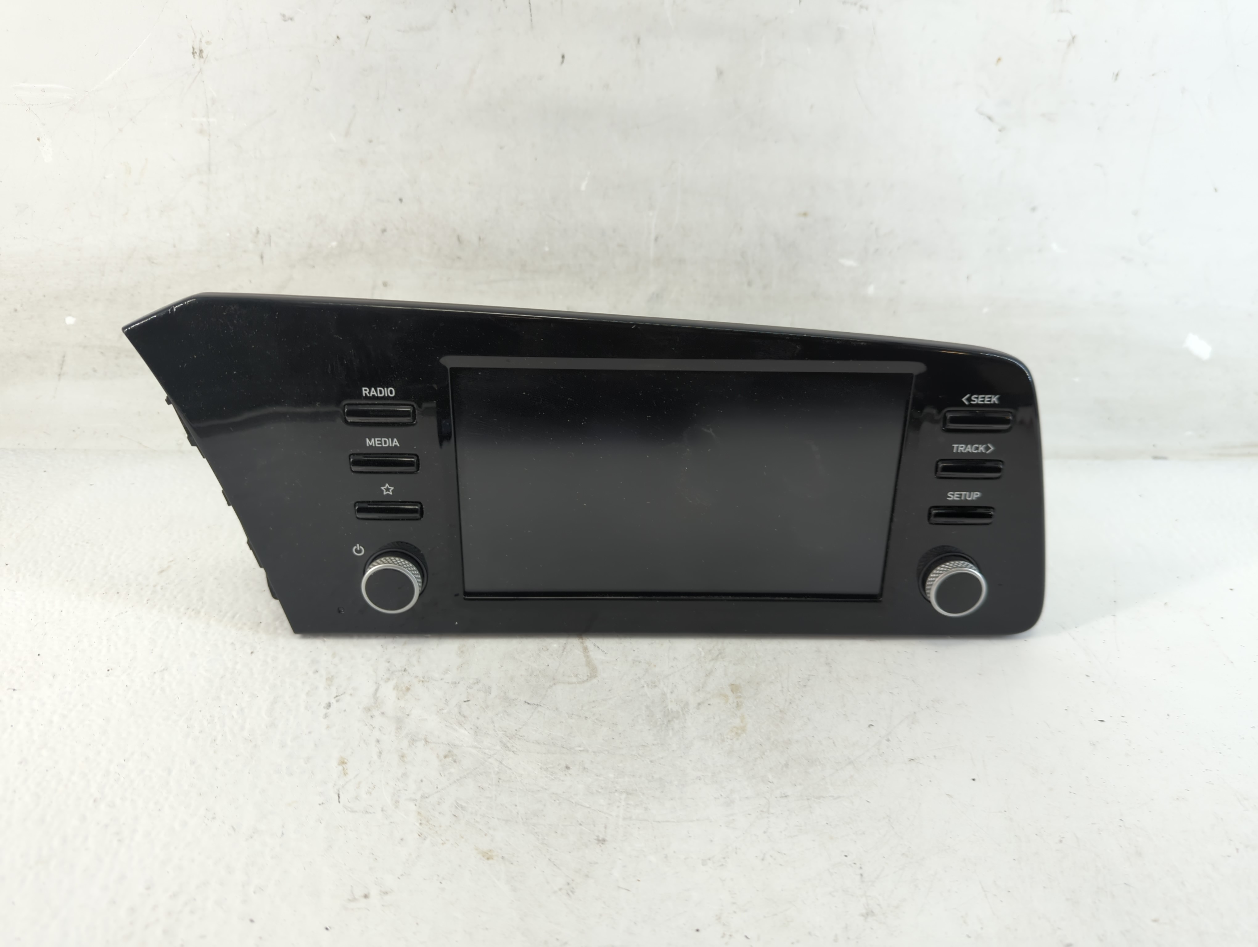 2021-2022 Hyundai Elantra Am Fm Cd Player Radio Receiver 1048807 - Oemusedautoparts1.com