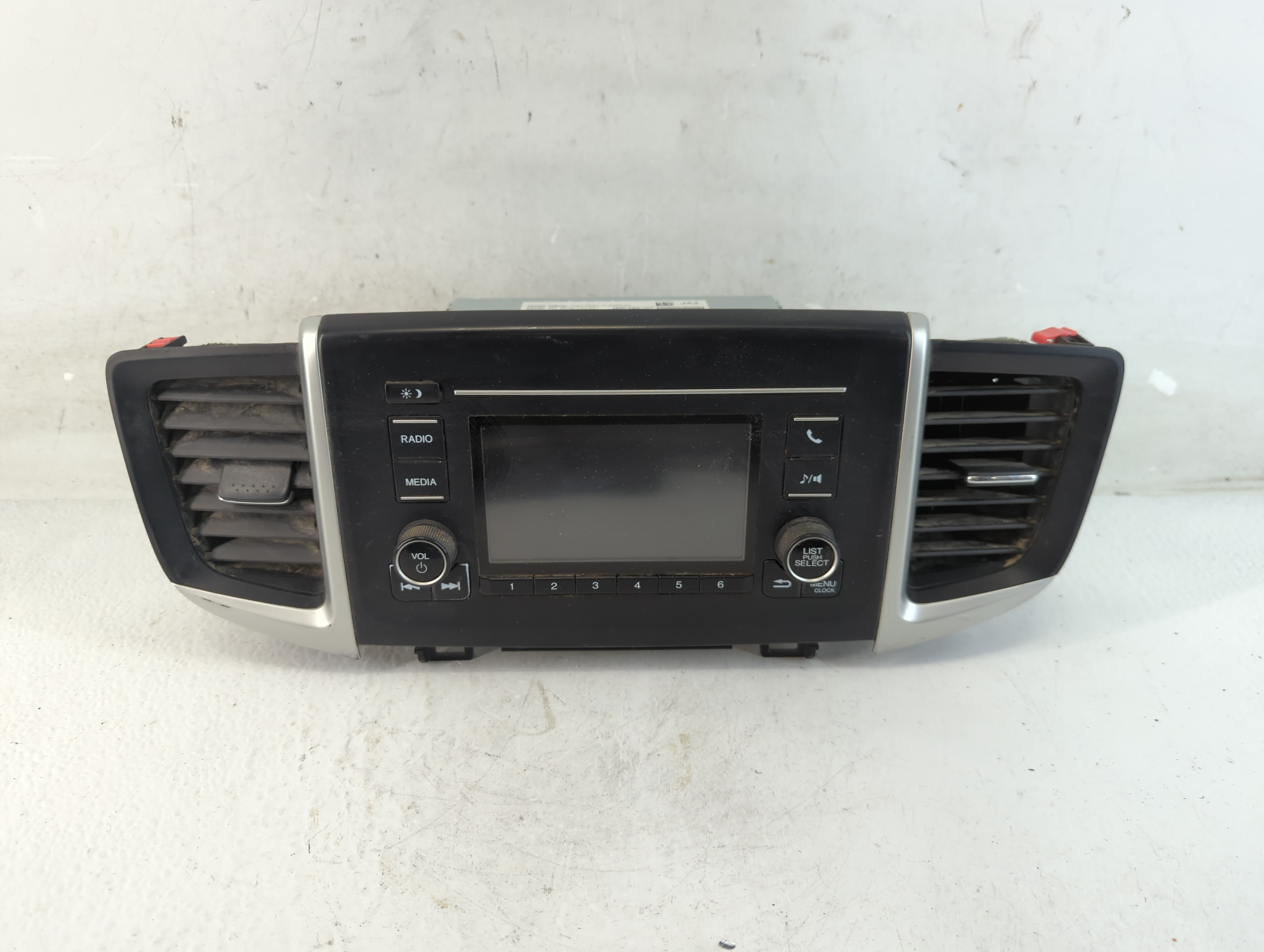 2016-2019 Honda Pilot Am Fm Cd Player Radio Receiver 1048808 - Oemusedautoparts1.com